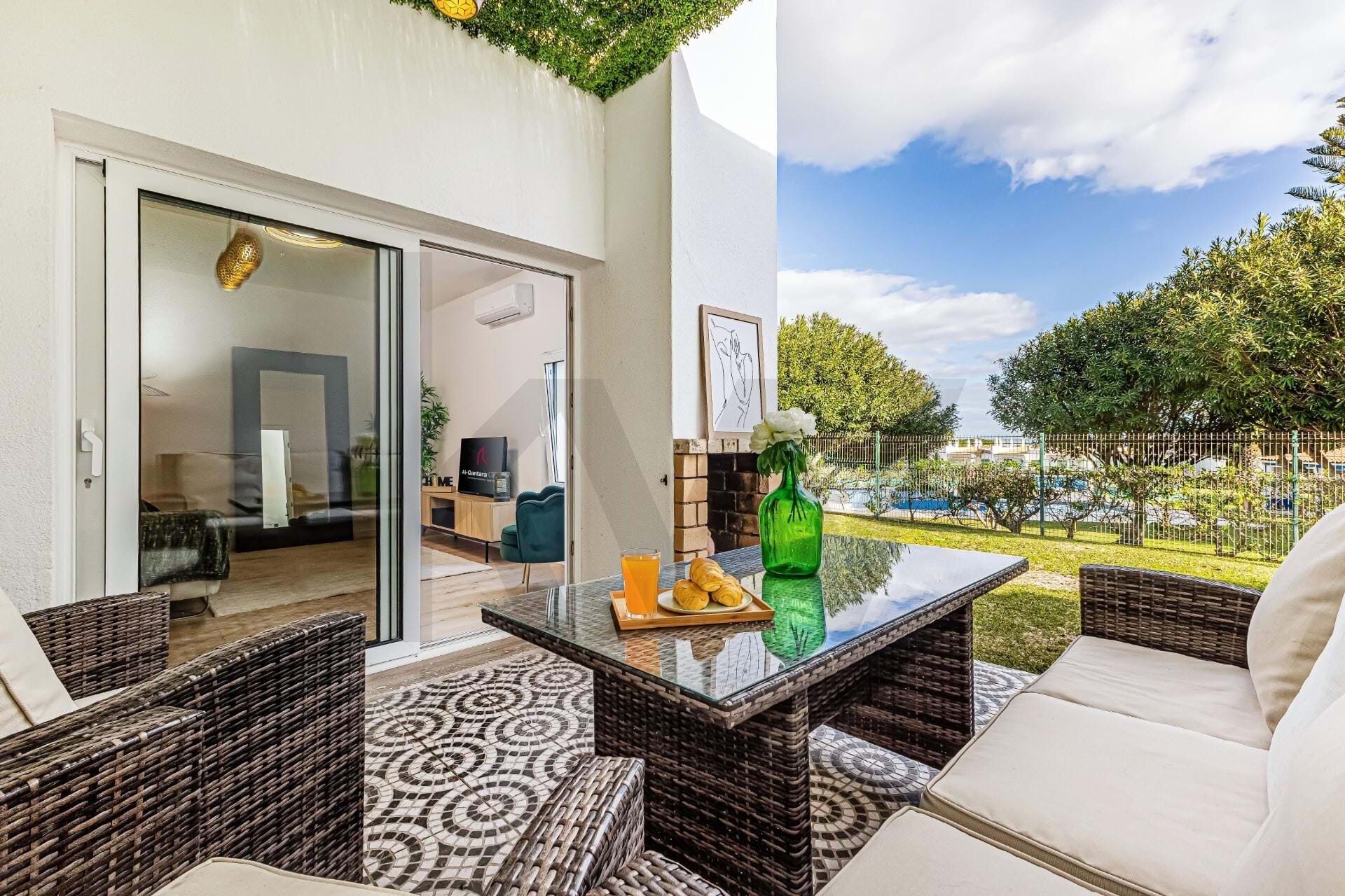 Villa in Lagoa - view 1