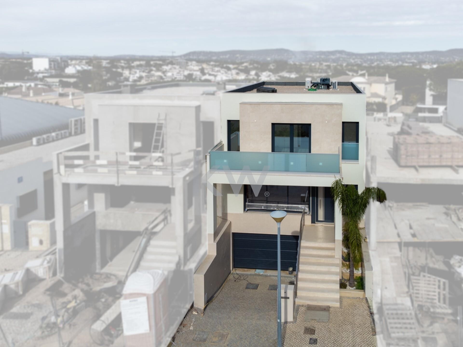 Villa in Faro - view 1