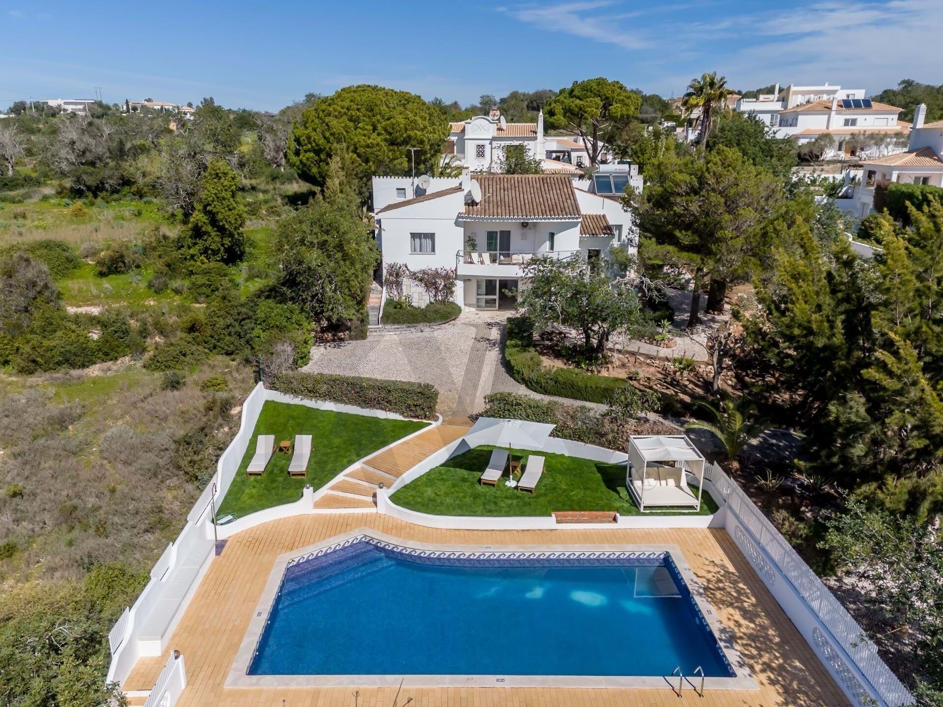 Villa in Guia - view 1