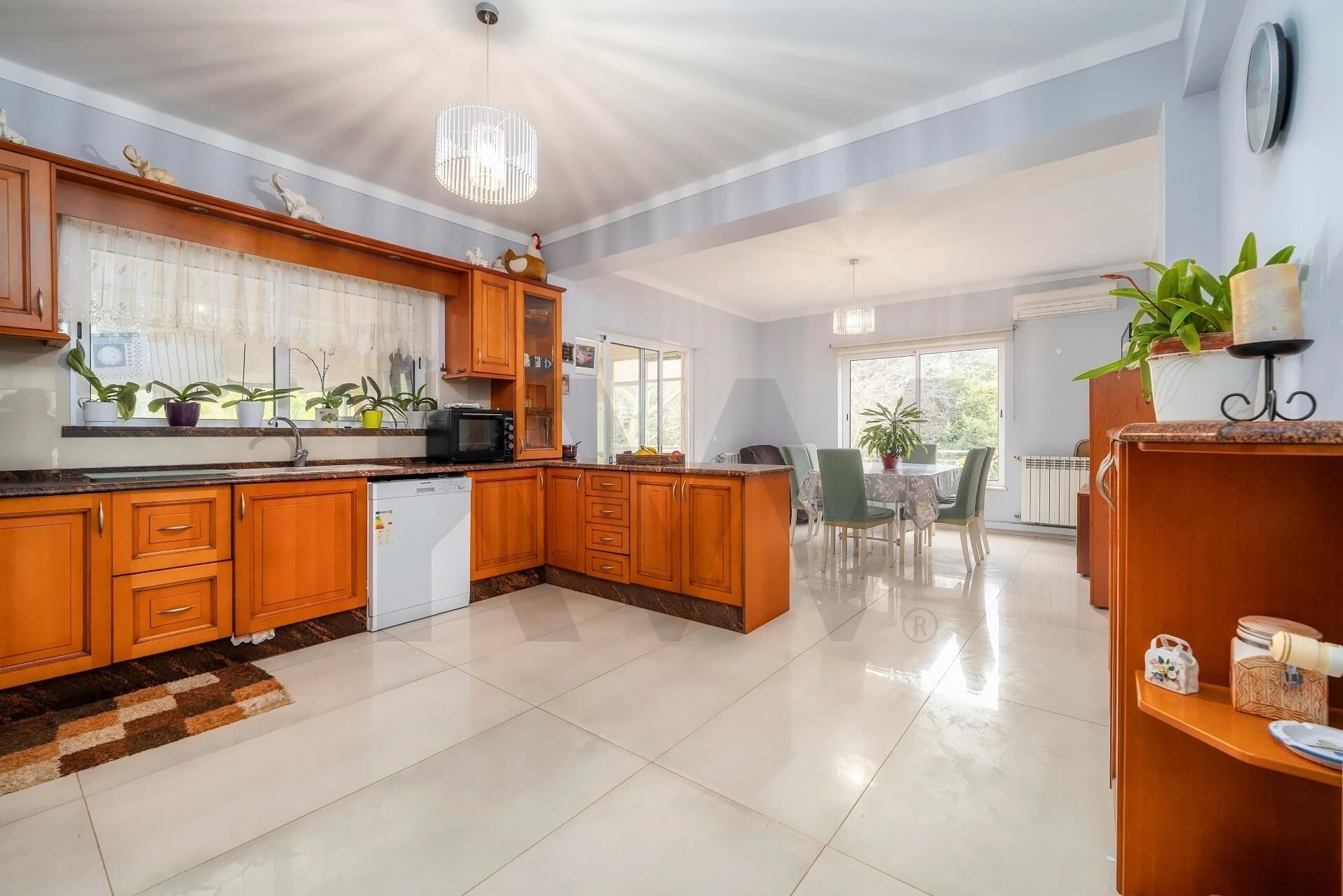 Villa in Santa Barbara de Nexe - view 1