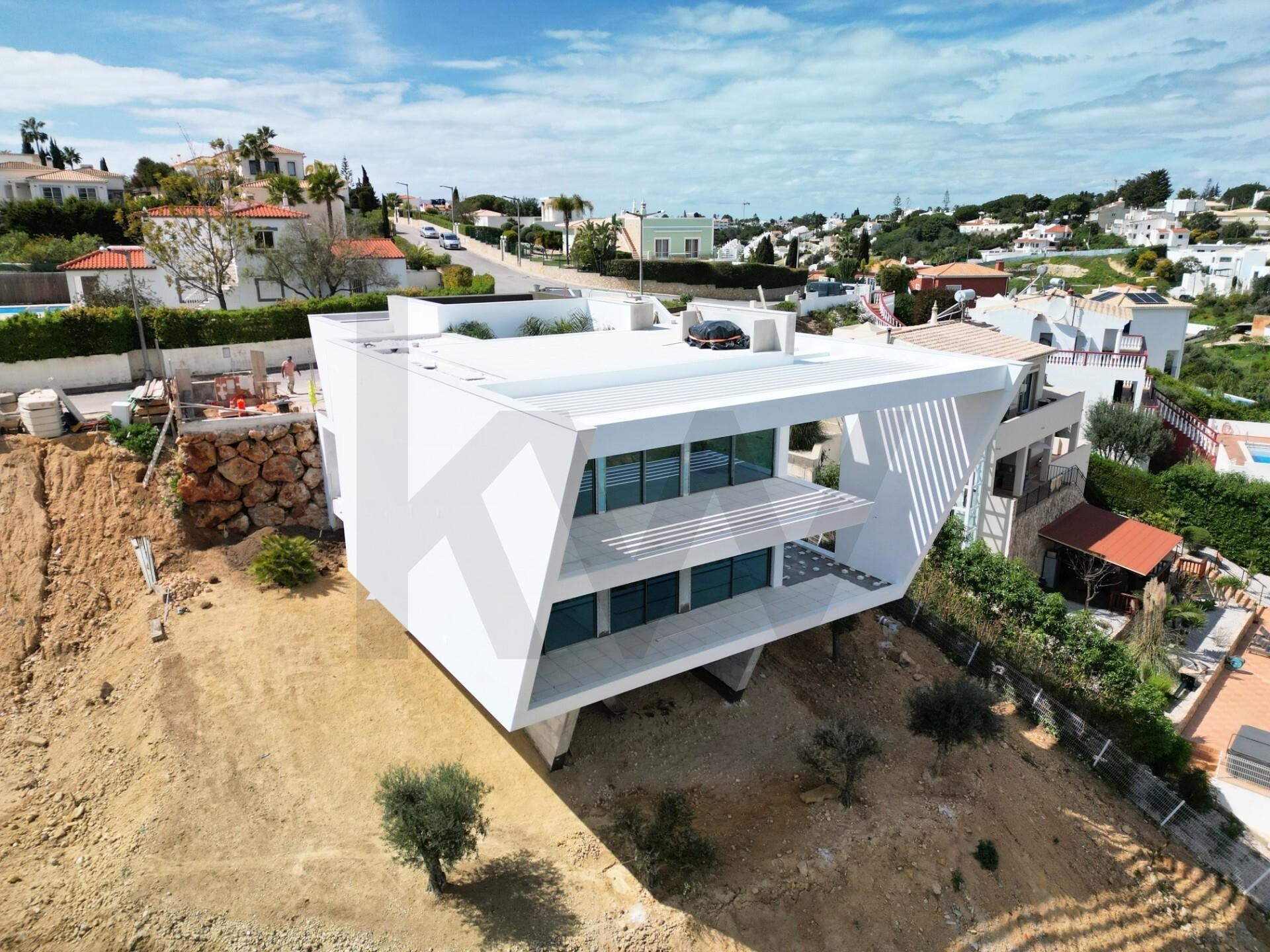 Villa in Carvoeiro - view 1