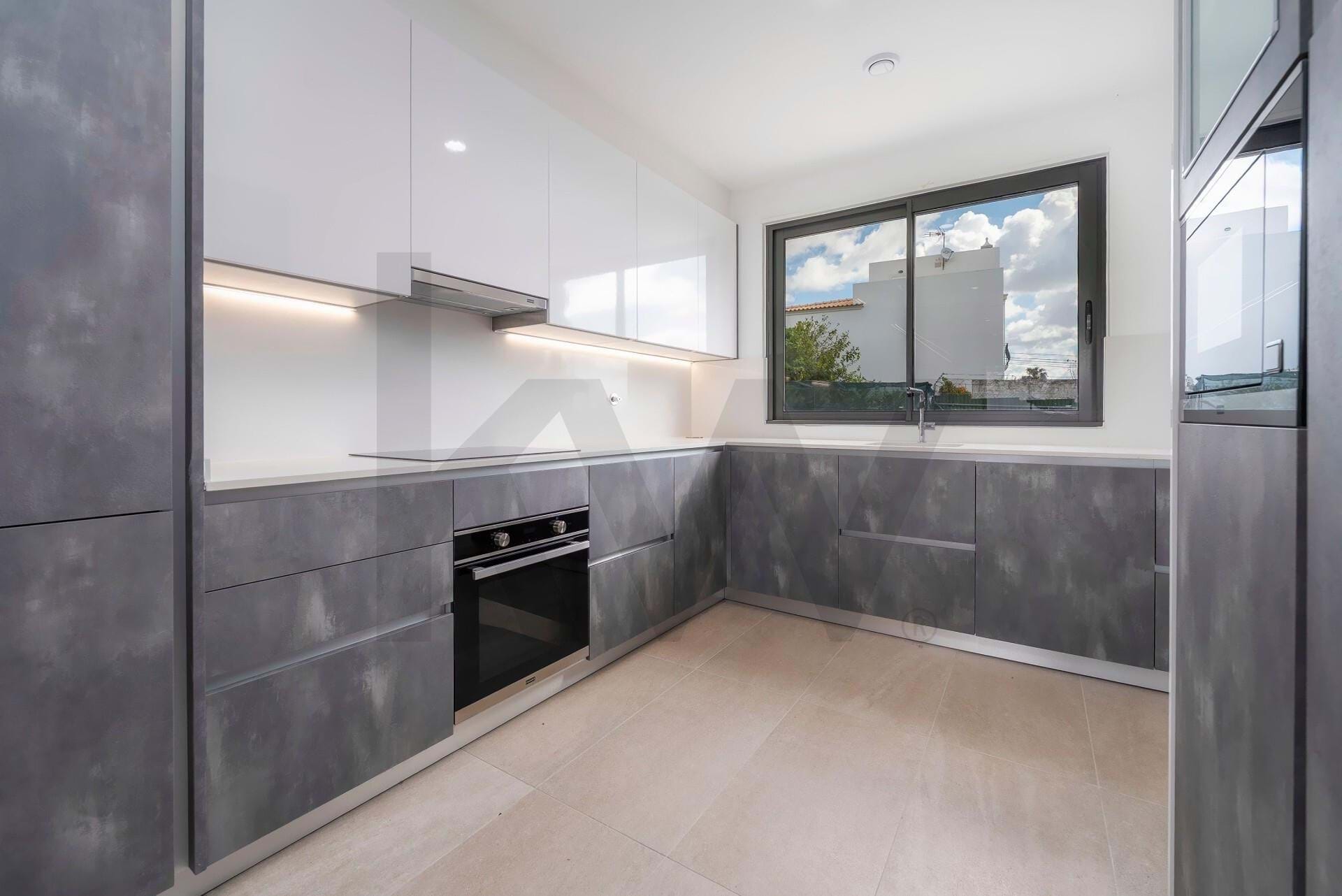 Villa in Moncarapacho - view 1