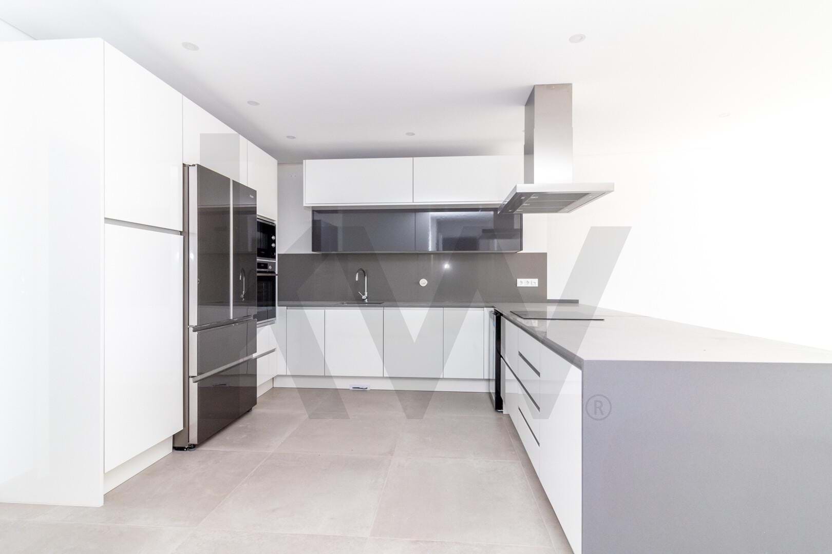 Apartment in Loule - view 1