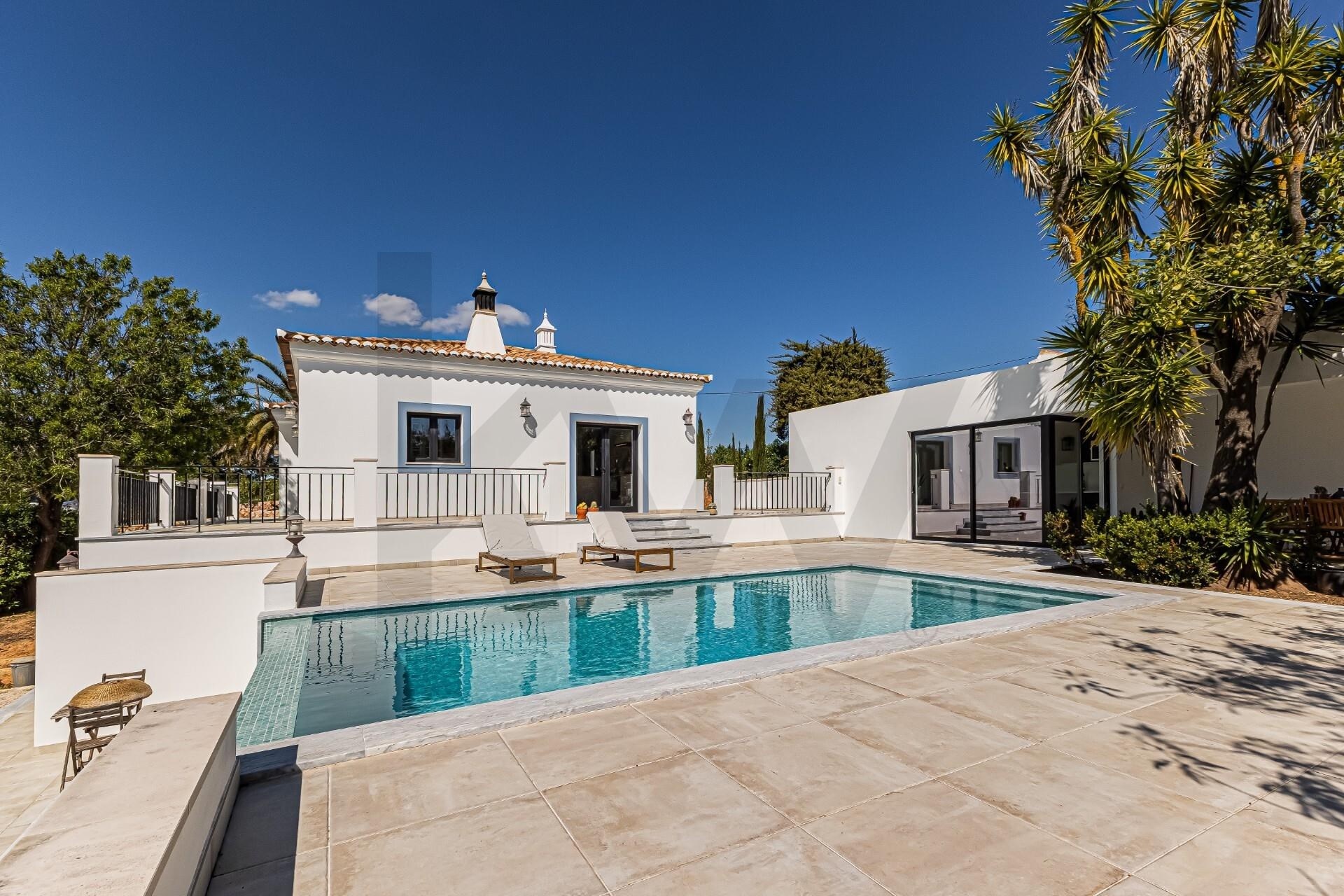 Villa in Lagoa - view 1