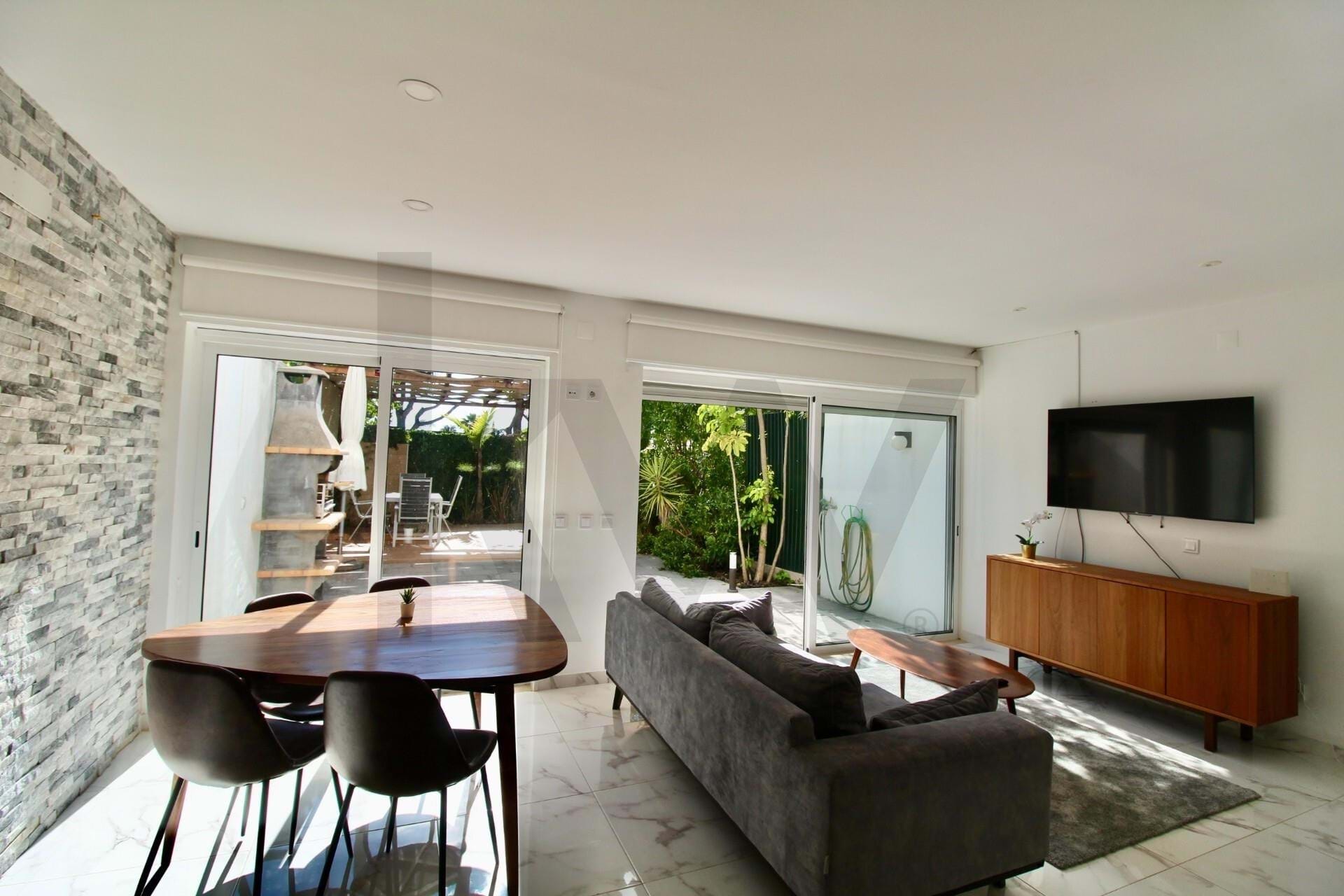 Villa in Quarteira - view 1