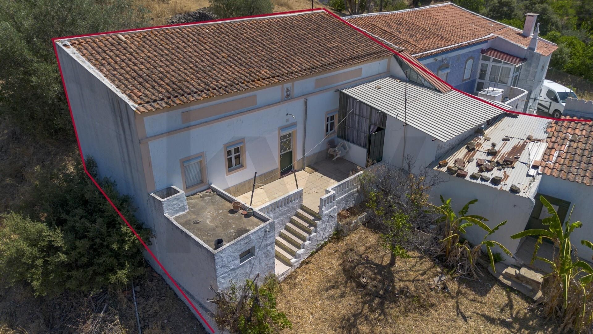 Villa in Sao Bras de Alportel - view 1