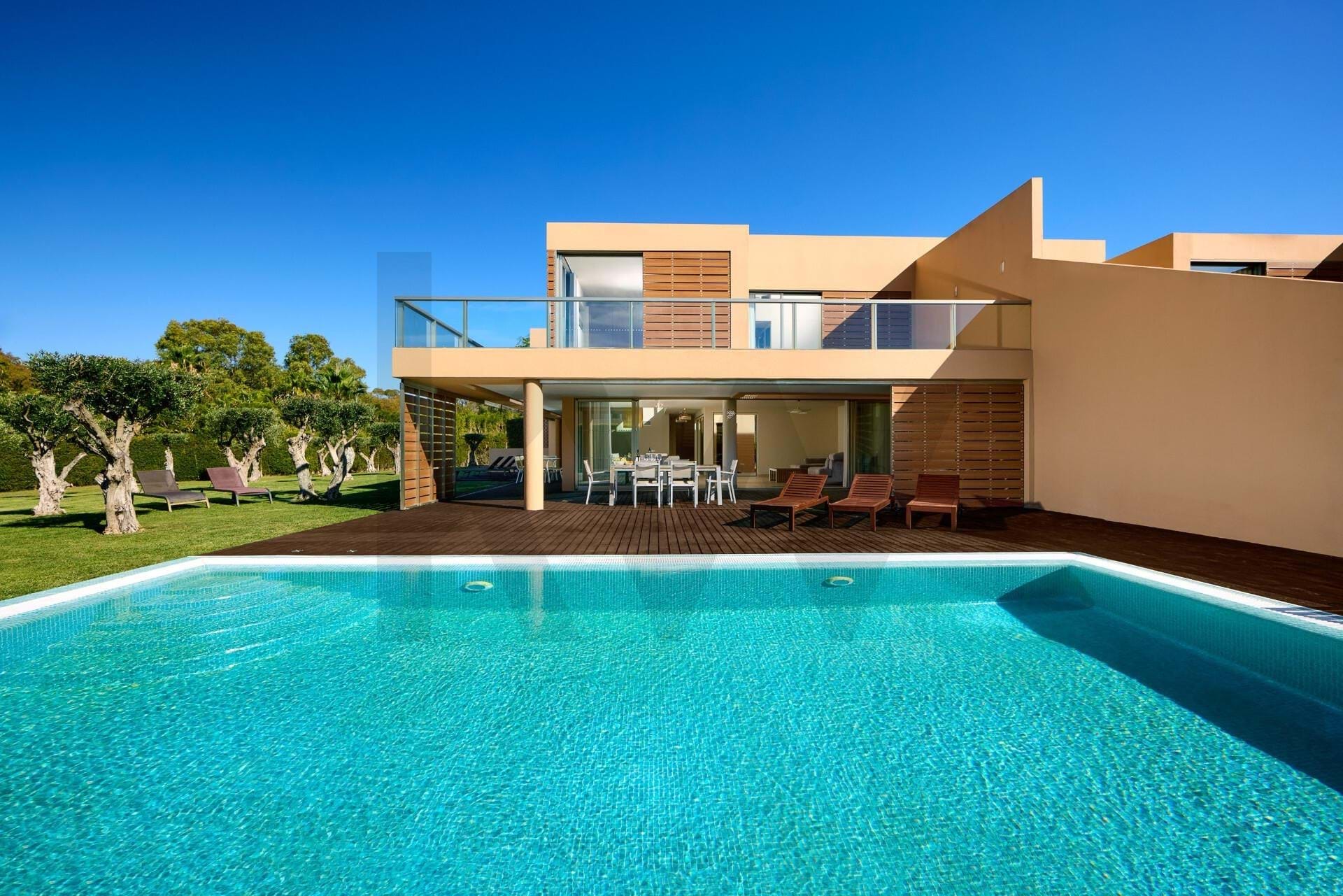 Villa in Guia - view 1