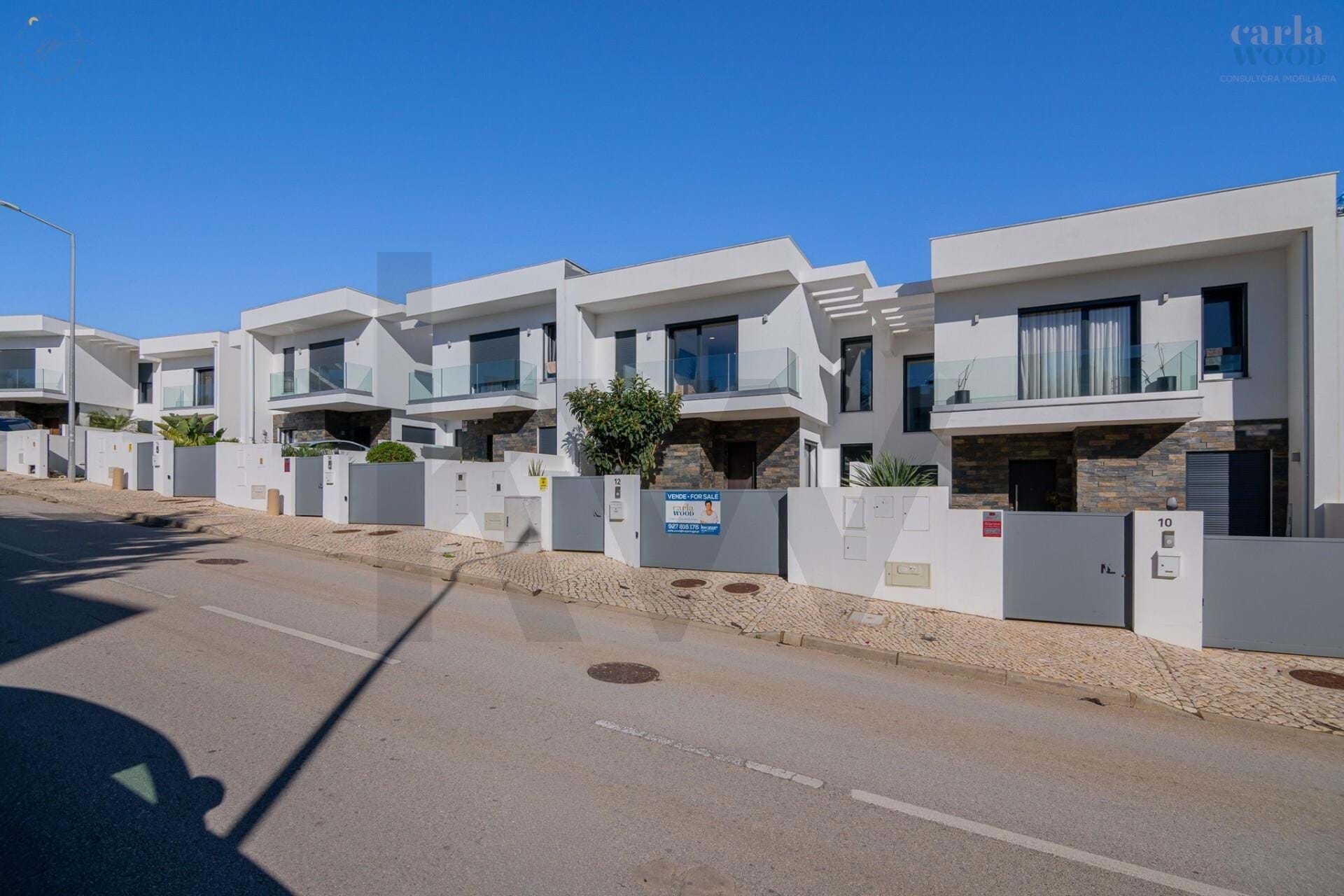 Villa in Portimao - view 1