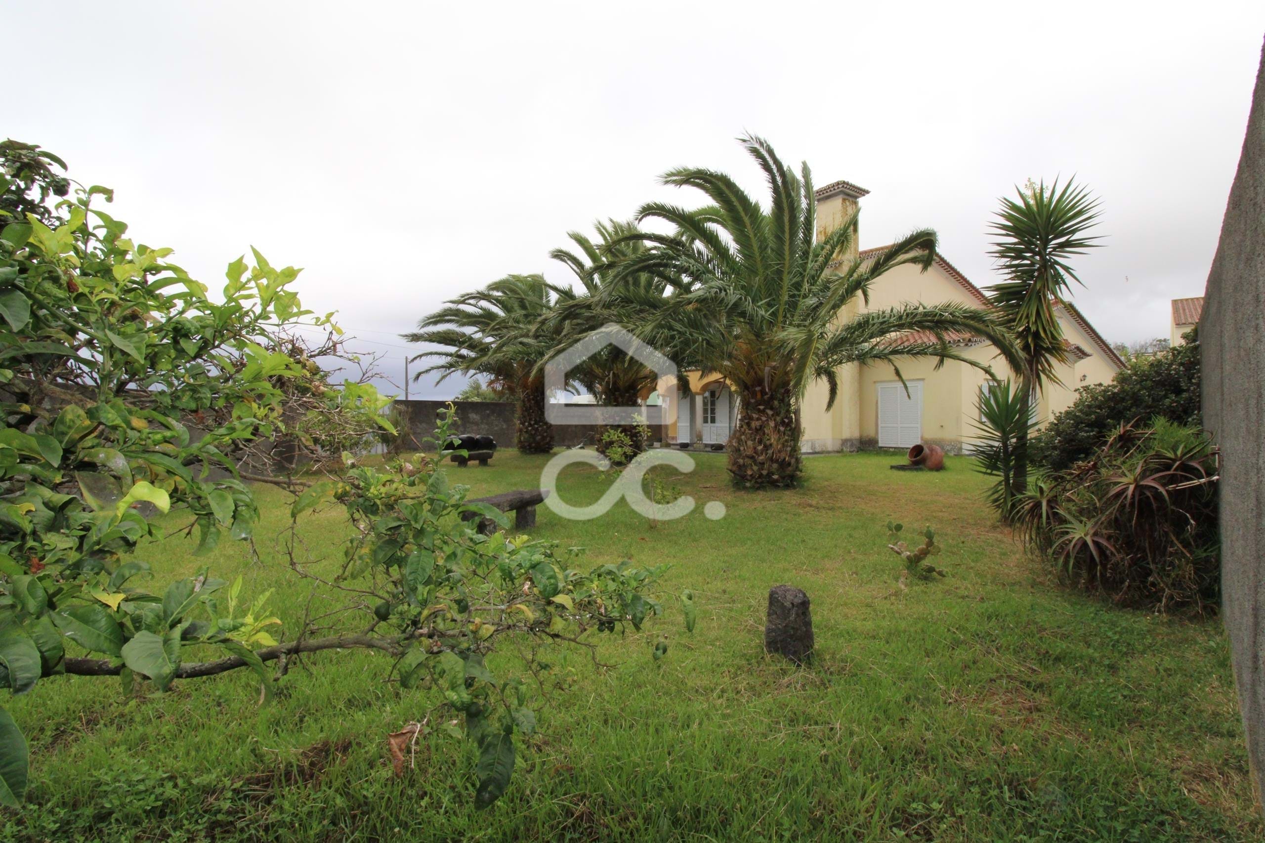 Villa in Fenais da Luz - view 1