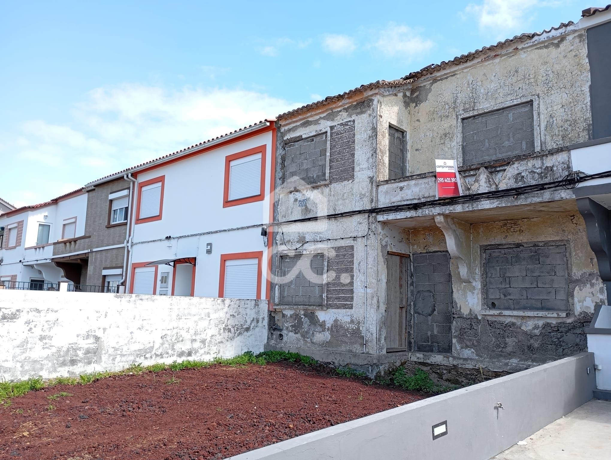 House in Santa Cruz da Graciosa - view 1
