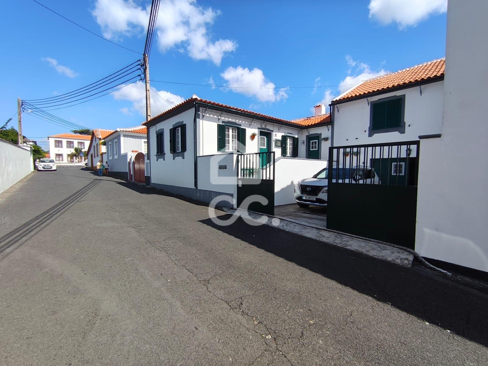 Villa in Sao Mateus - view 1