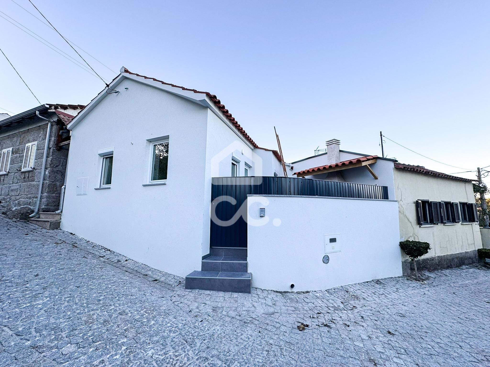 Villa in Povoa de Moscoso - view 1