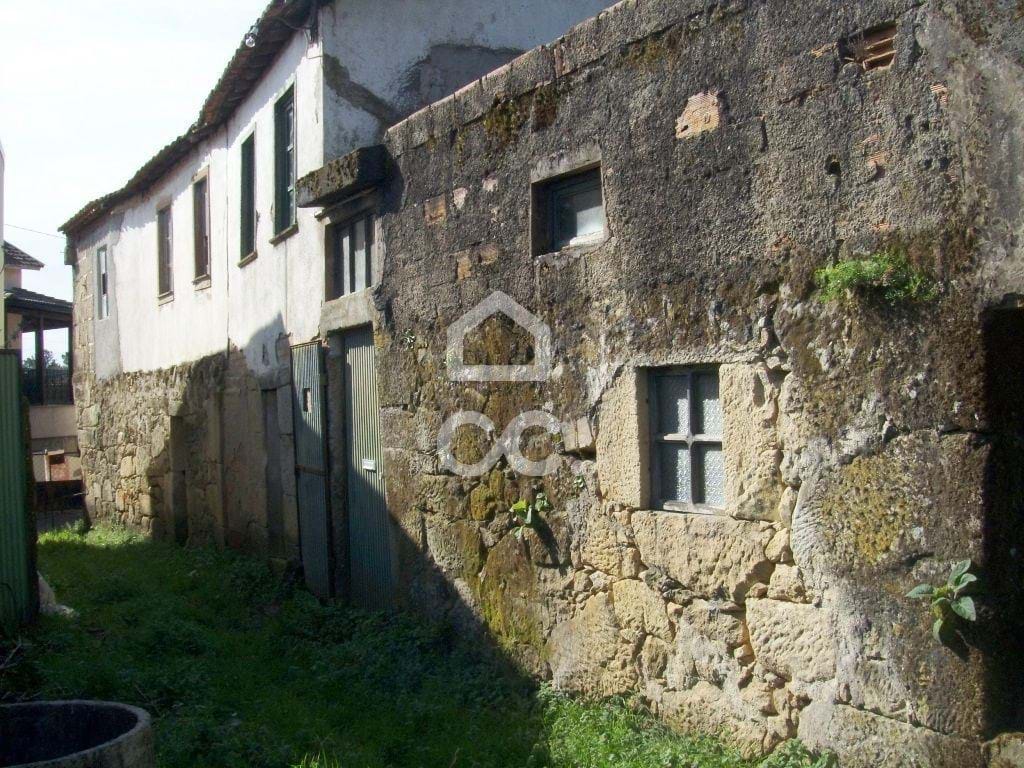 Villa in Viseu - view 1