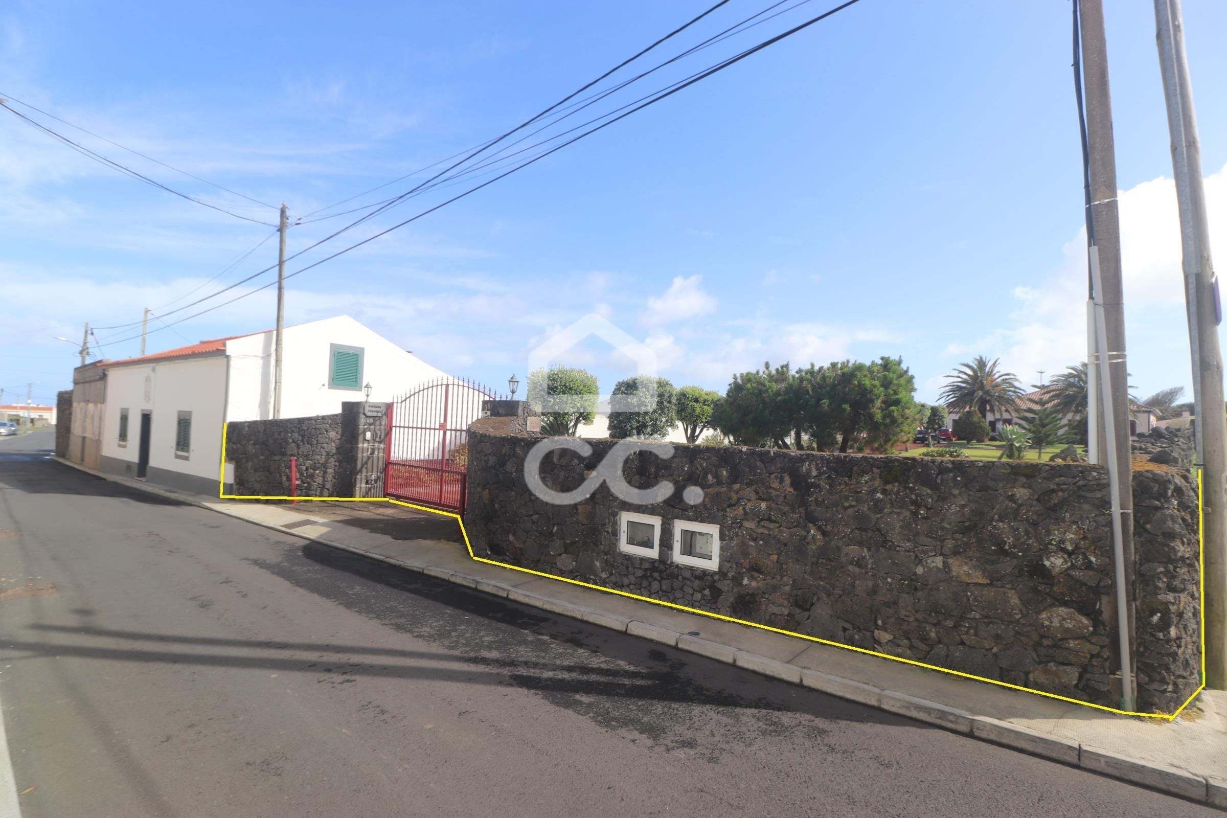 Villa in Ribeirinha - view 1