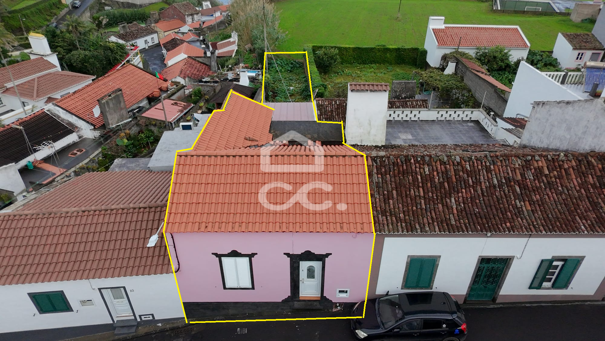 Villa in Fenais da Ajuda - view 1