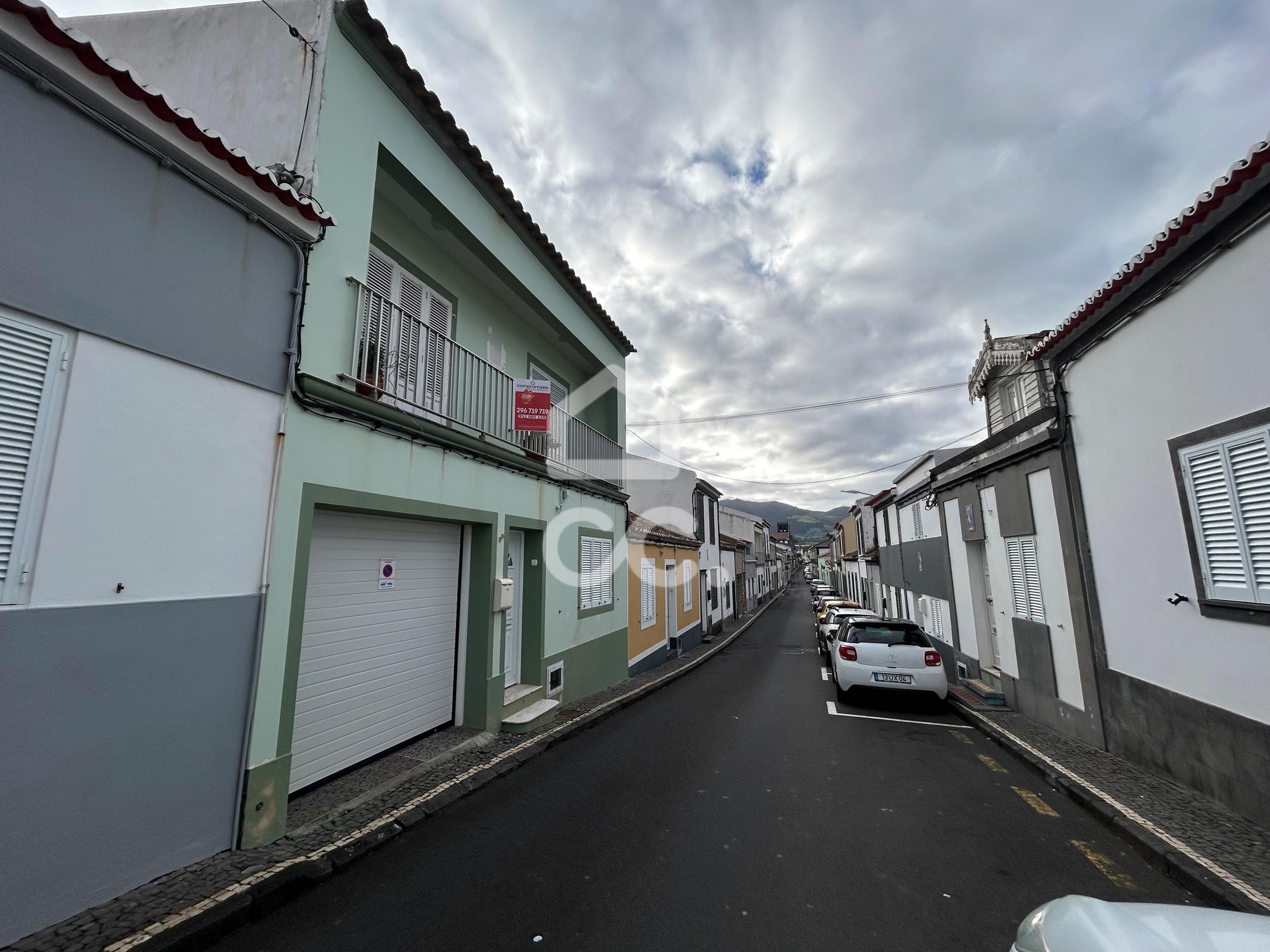 Villa in Ribeira Grande - view 1