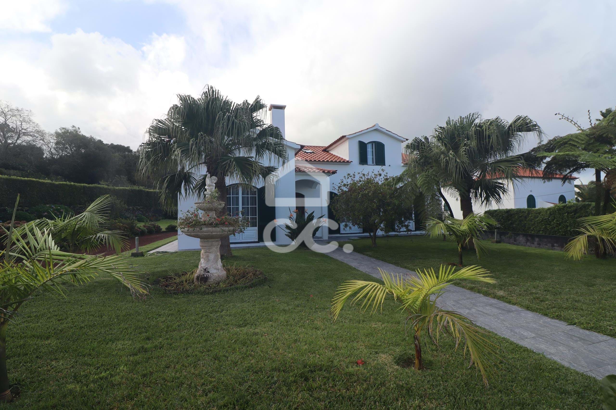 Villa in Sao Vicente - view 1