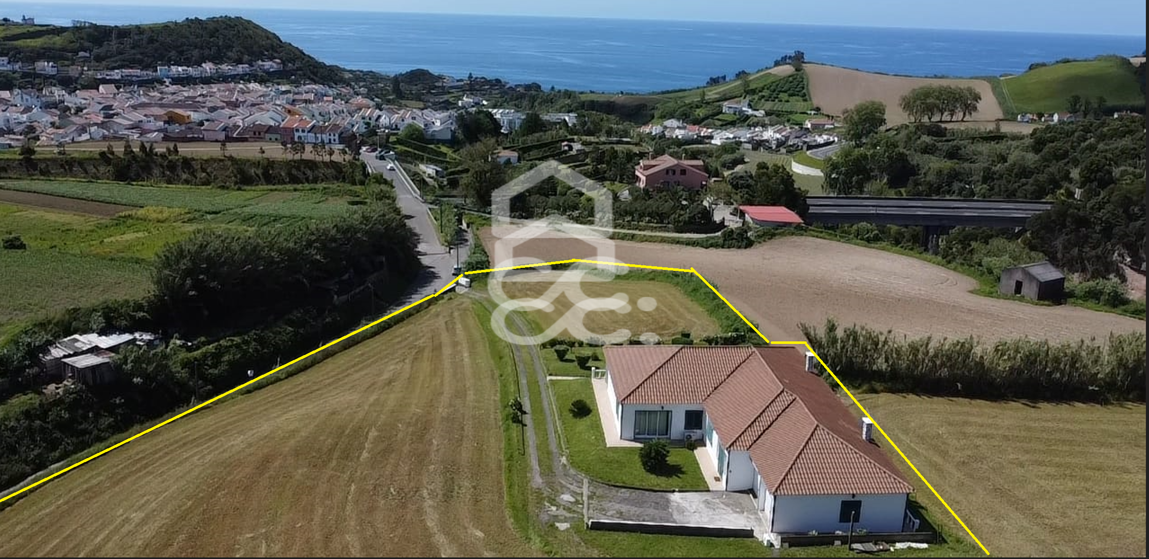 Villa in Agua de Pau - view 1