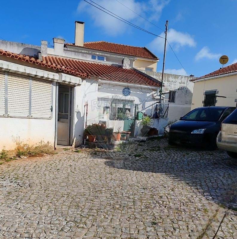 Villa in Alcabideche - view 1