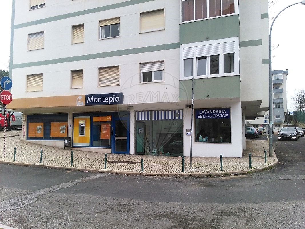 Apartment in Linda-a-Velha - view 1