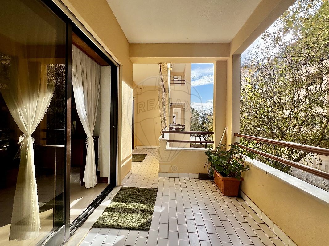 Apartment in Cascais - view 1
