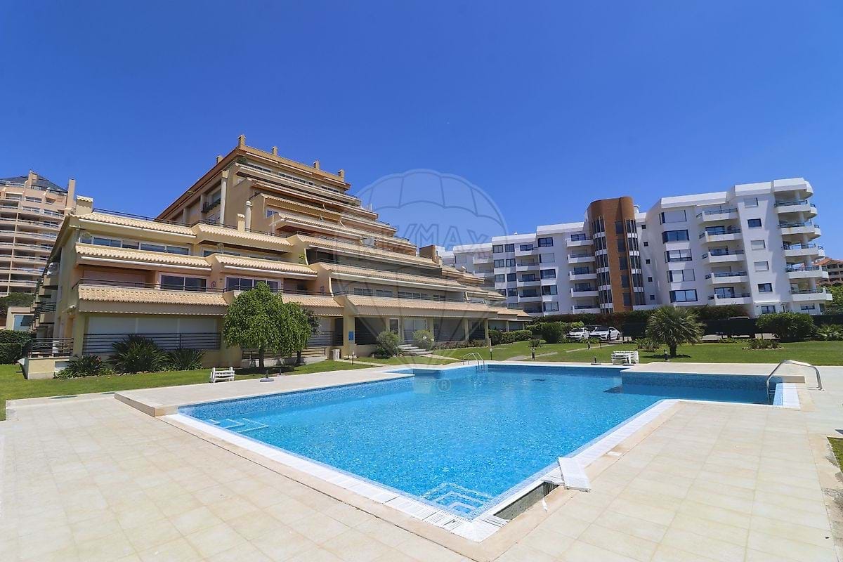 Apartment in Cascais - view 1