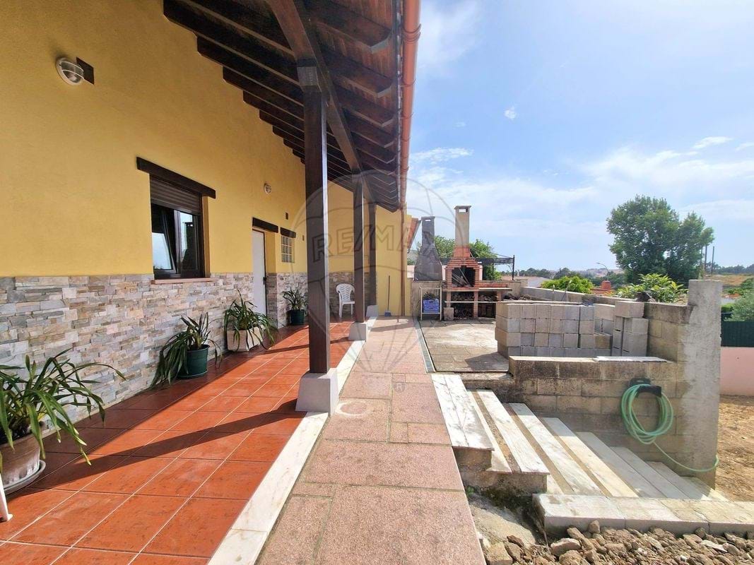 Villa in Sintra - view 1