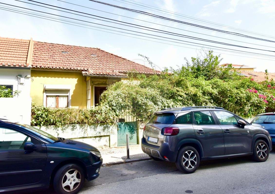 Villa in Algueirao-Mem Martins - view 1