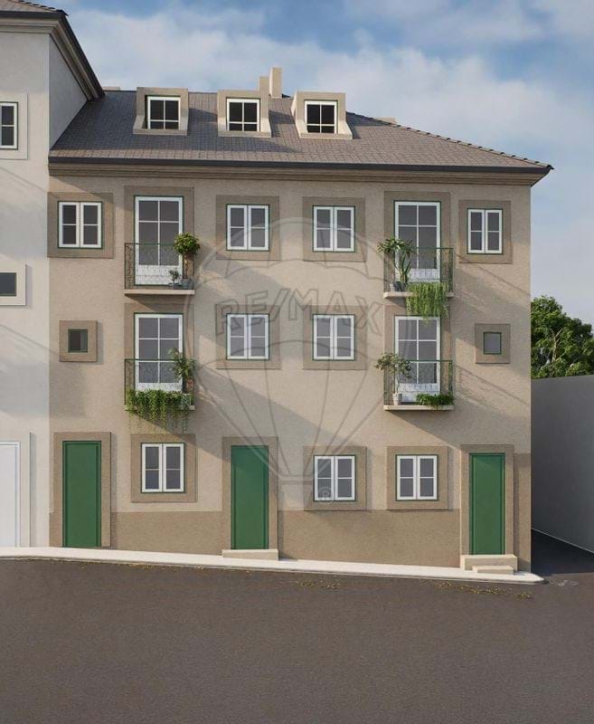 House in Lisbon - view 1