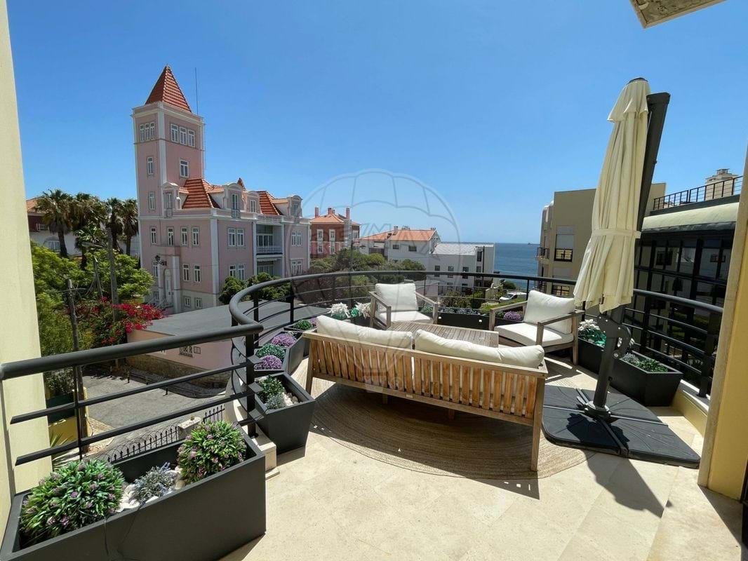 Apartment in Sao Joao do Estoril - view 1