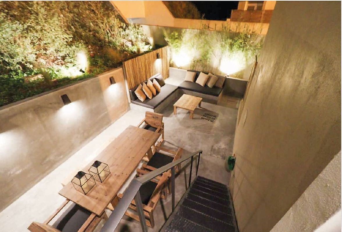 House in Estoril - view 1