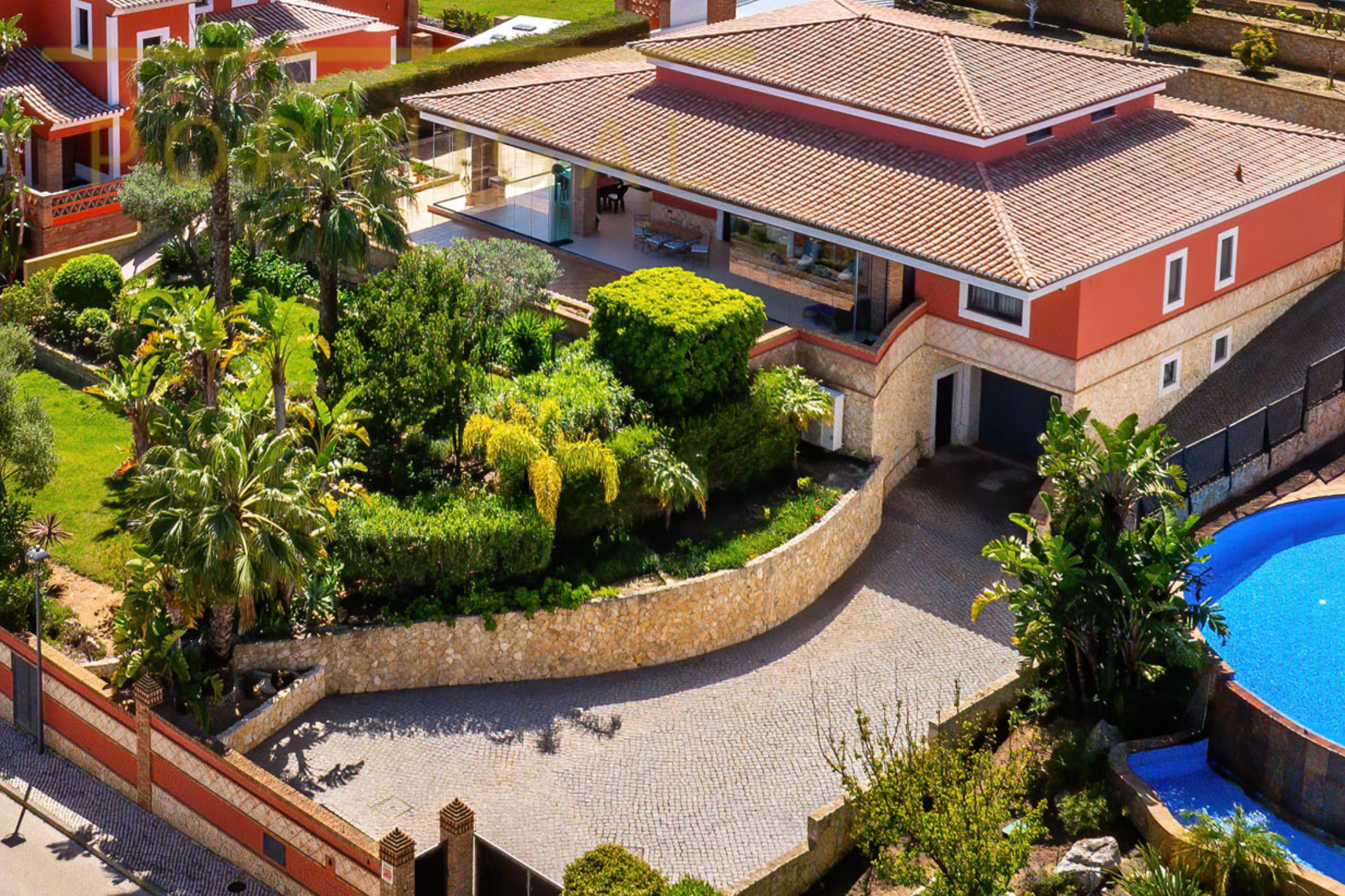 Villa in Lagos - view 1