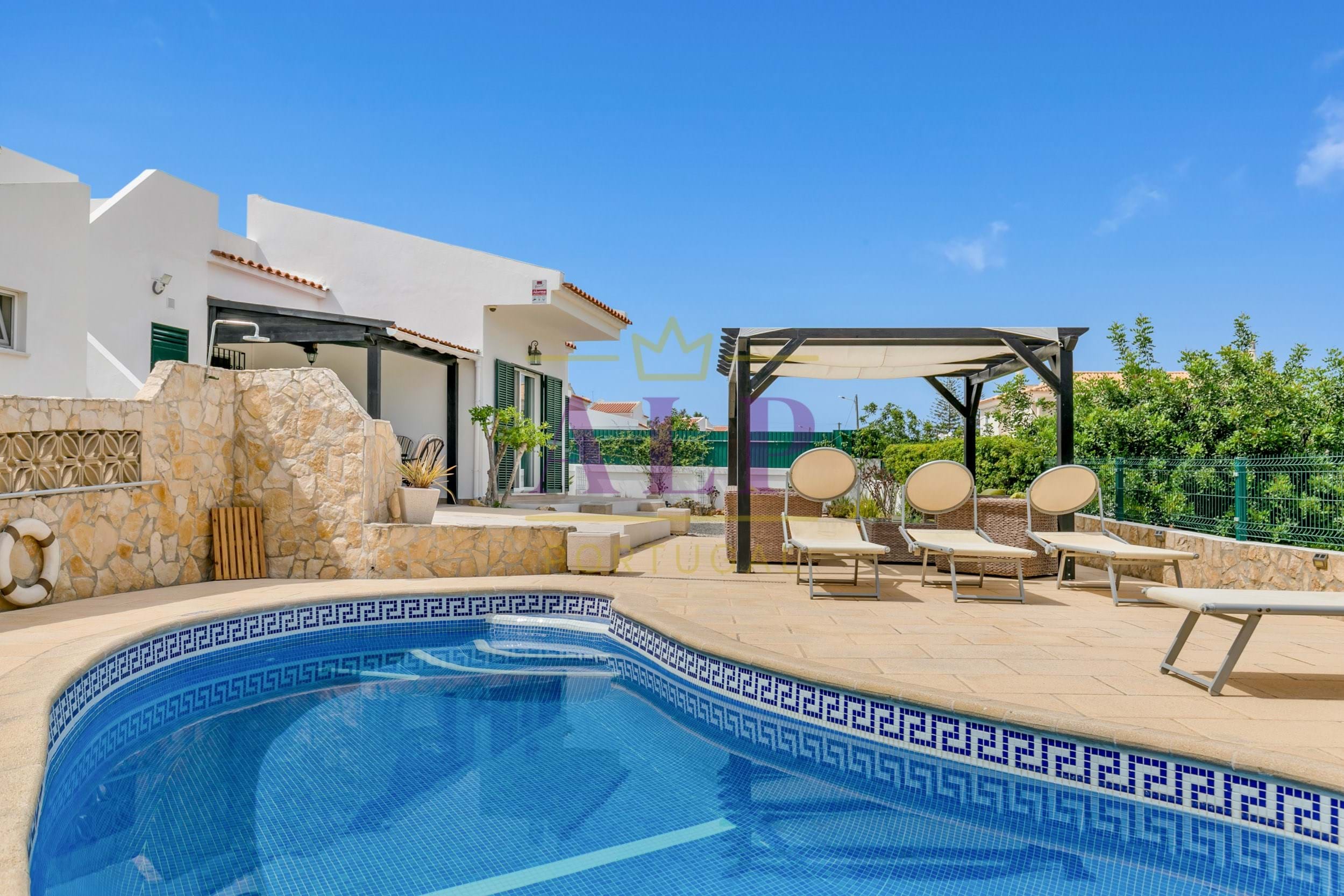 Villa in Guia - view 1