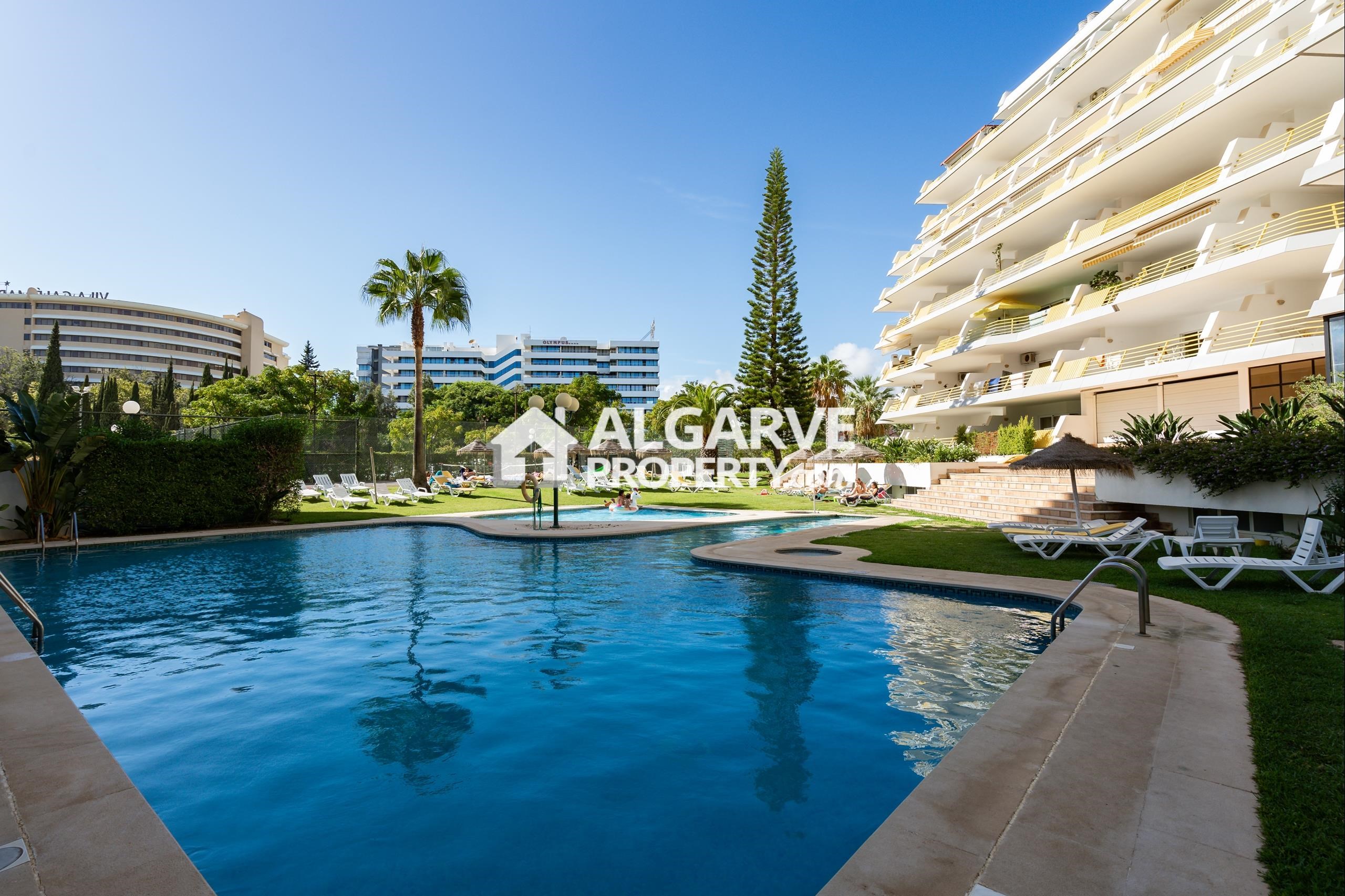 Apartment in Quarteira - view 1