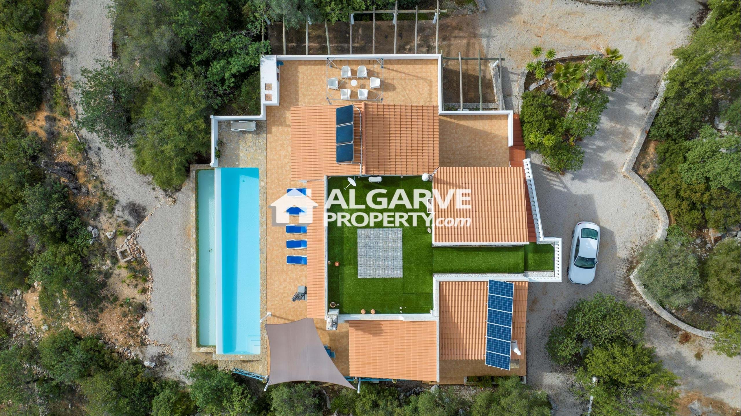 Villa in Loule - view 1