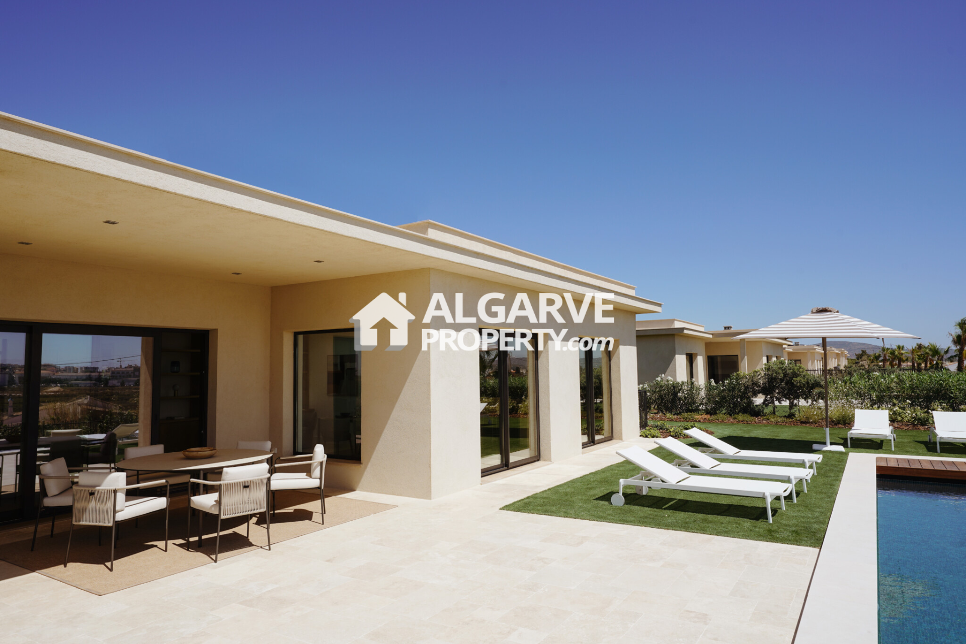 Villa in Faro - view 1