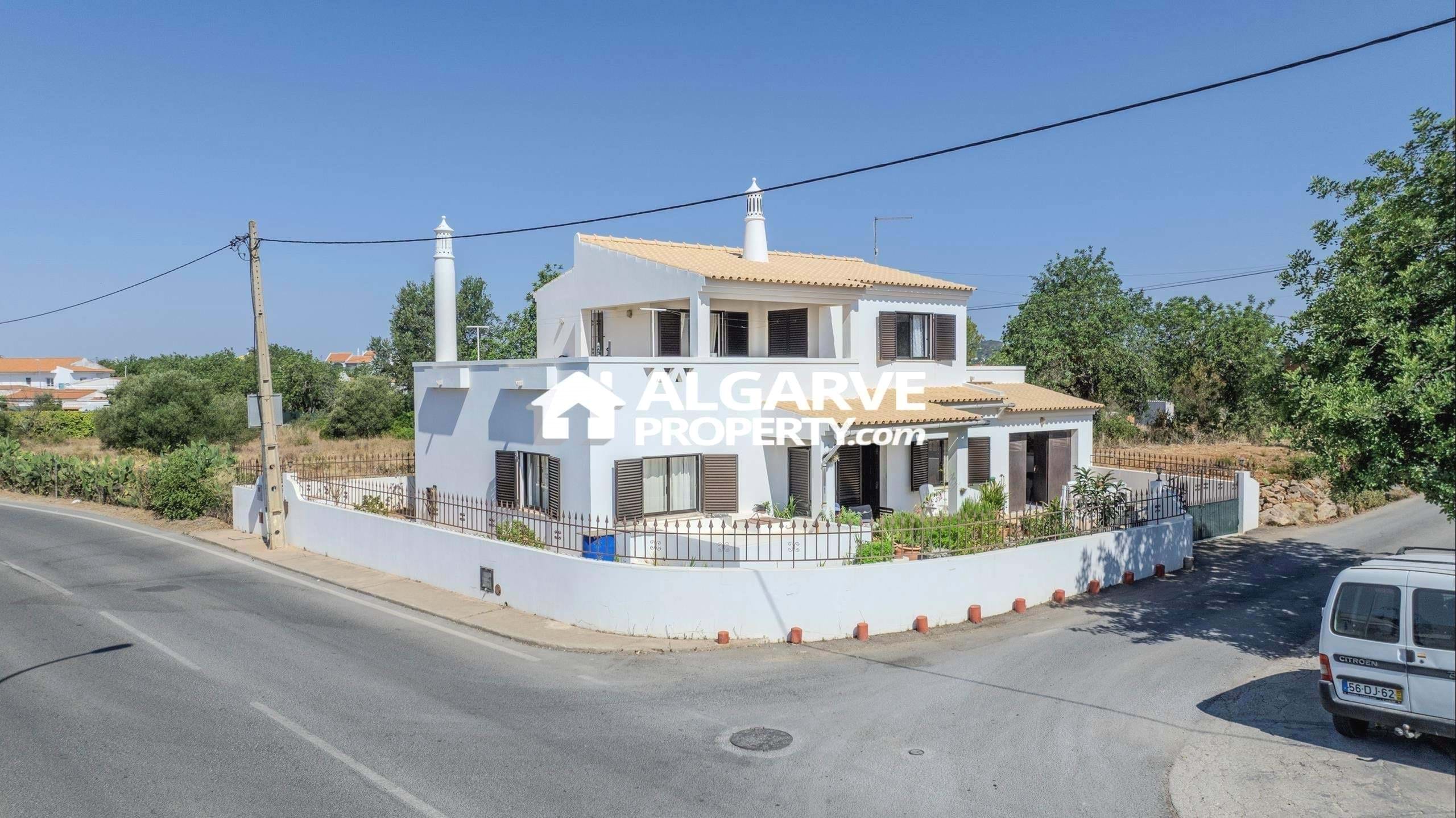 Villa in Almancil - view 1