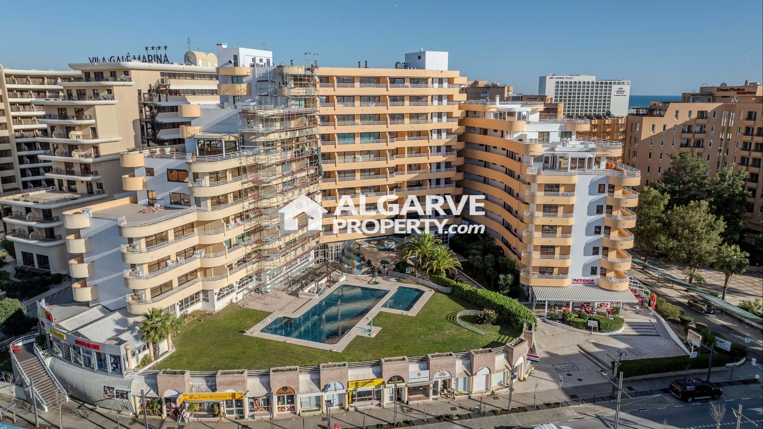 Apartment in Quarteira - view 1