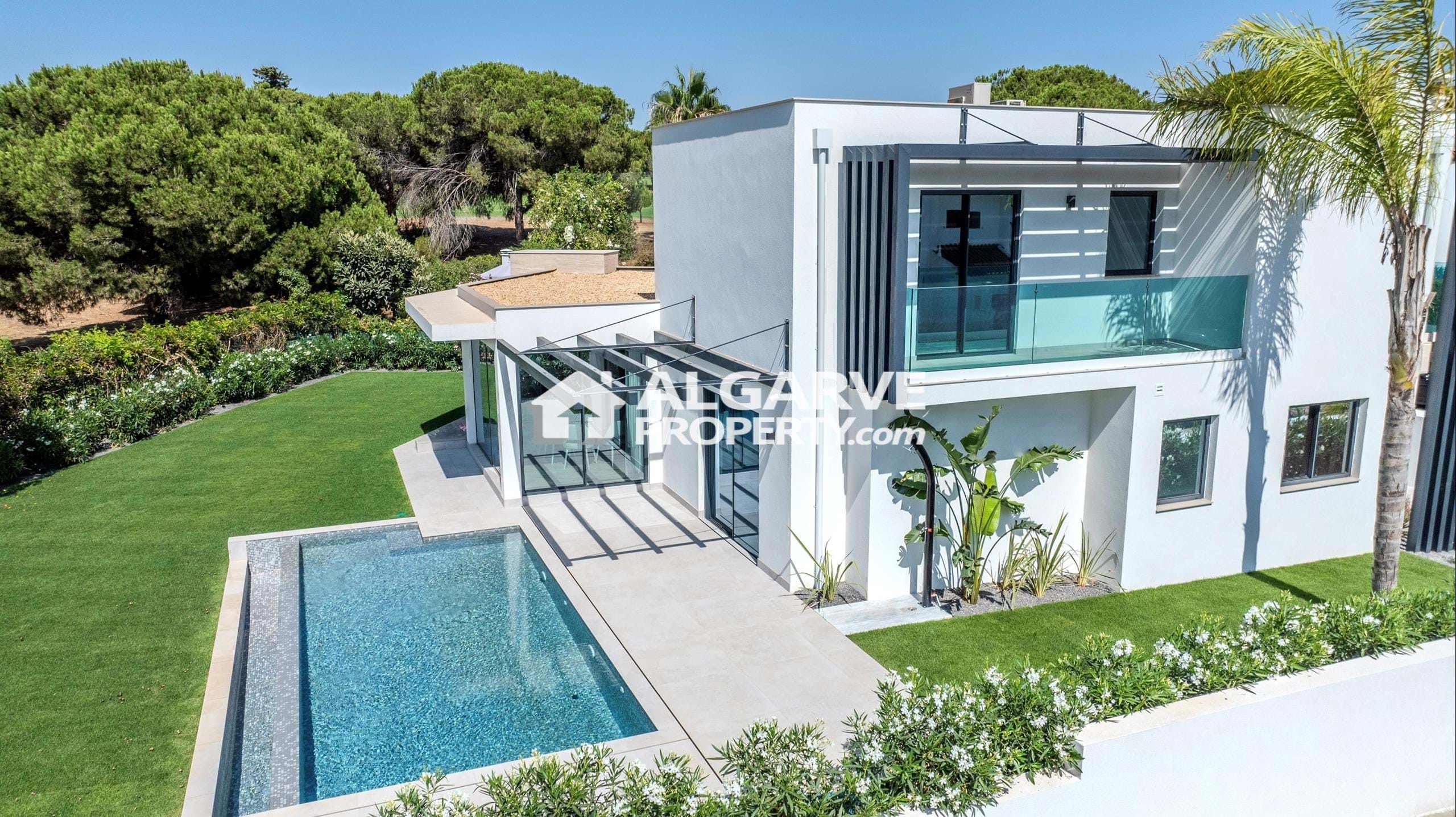Villa in Quarteira - view 1
