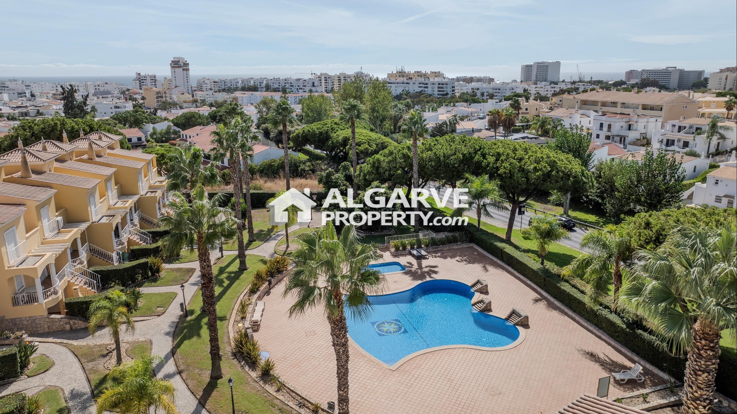 House in Quarteira - view 1