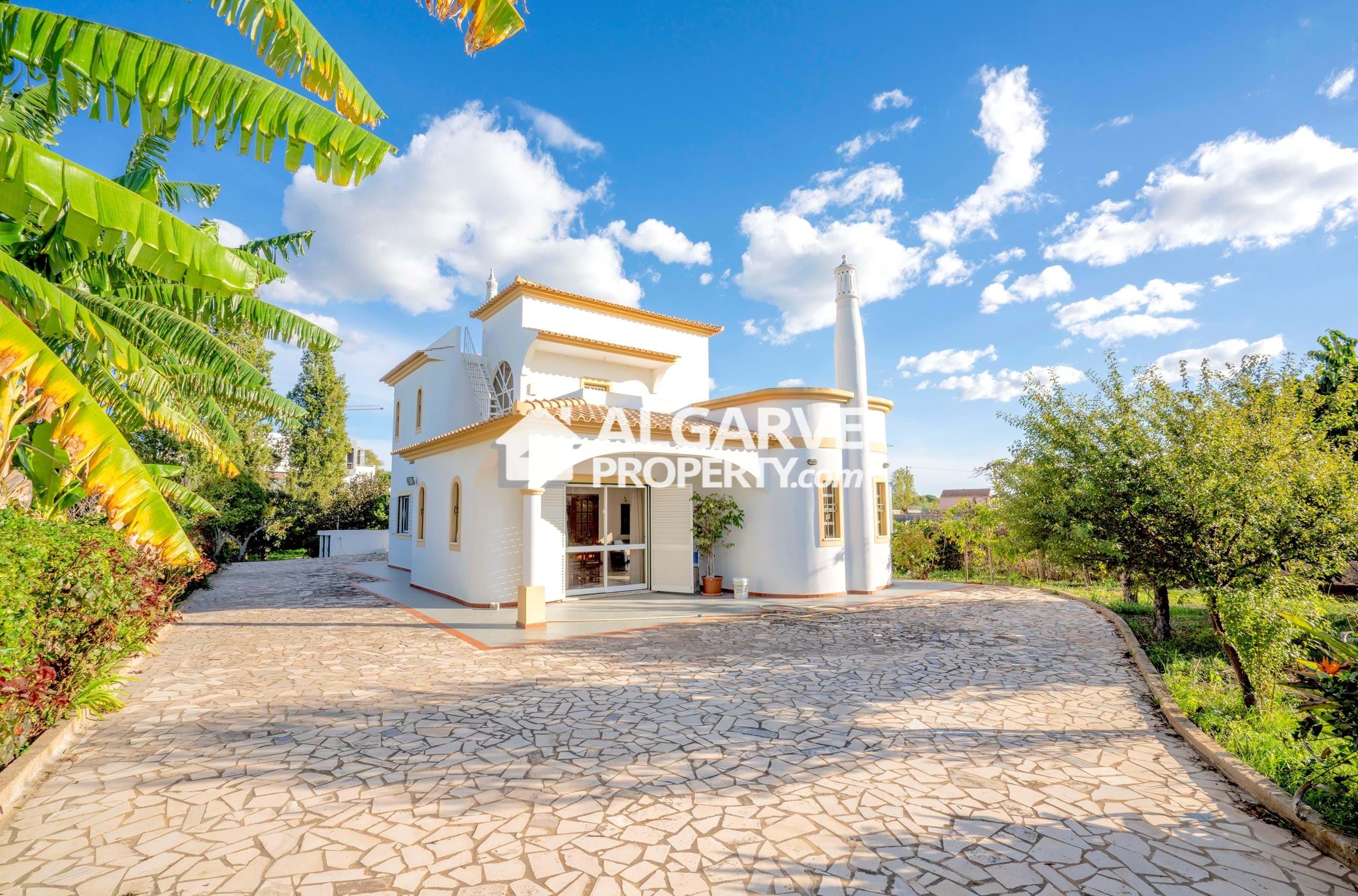 Villa in Quarteira - view 1