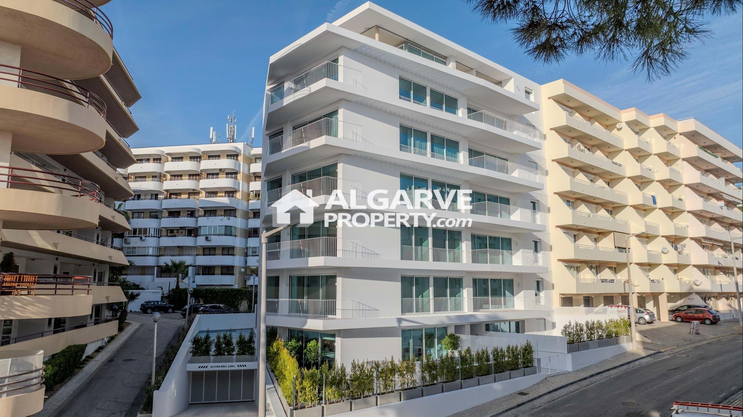 Apartment in Quarteira - view 1