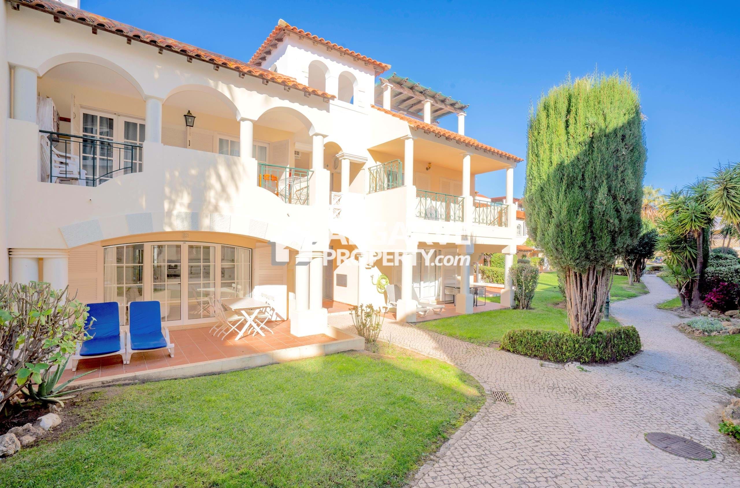 Apartment in Loule - view 1