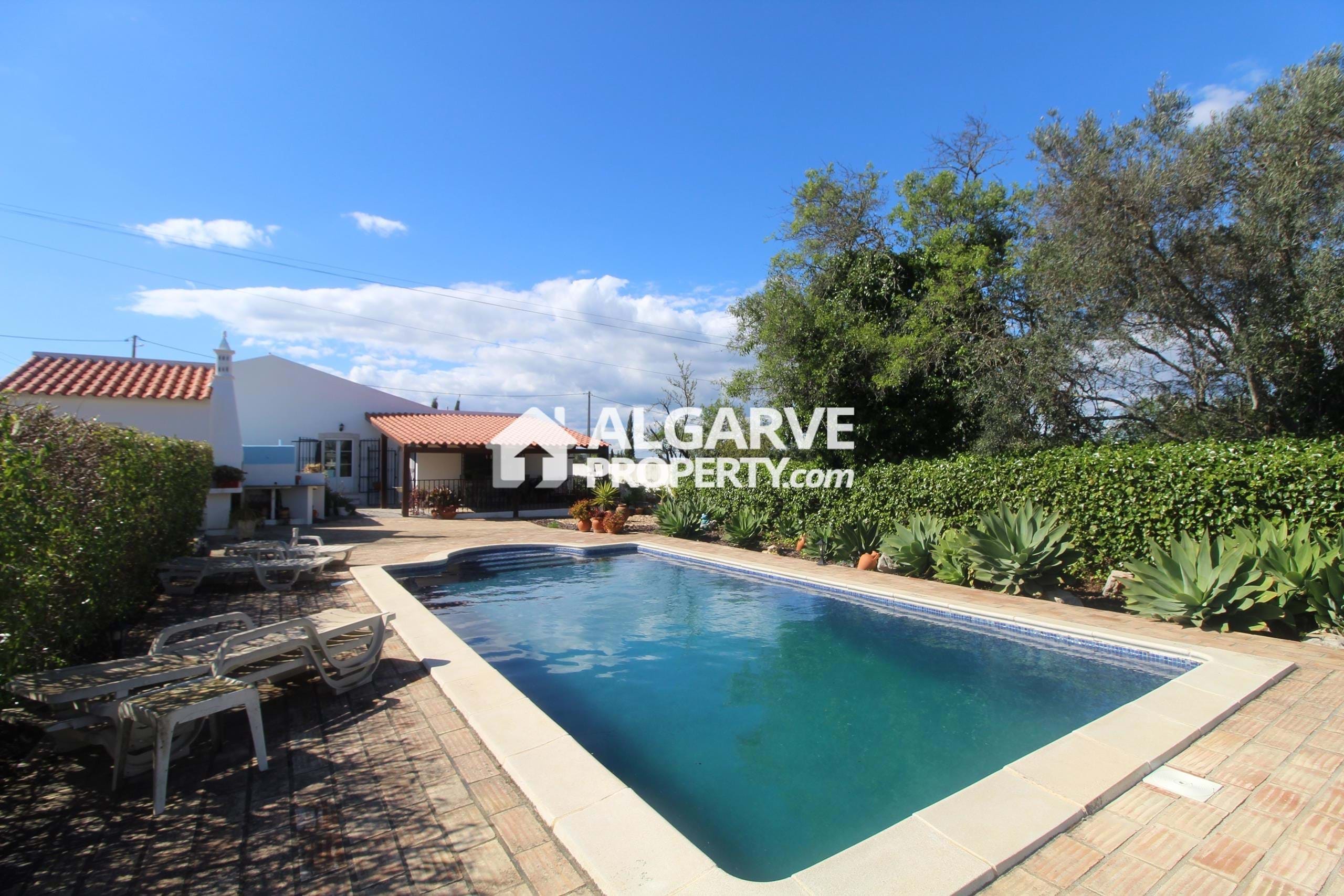 Villa in Sao Bras de Alportel - view 1