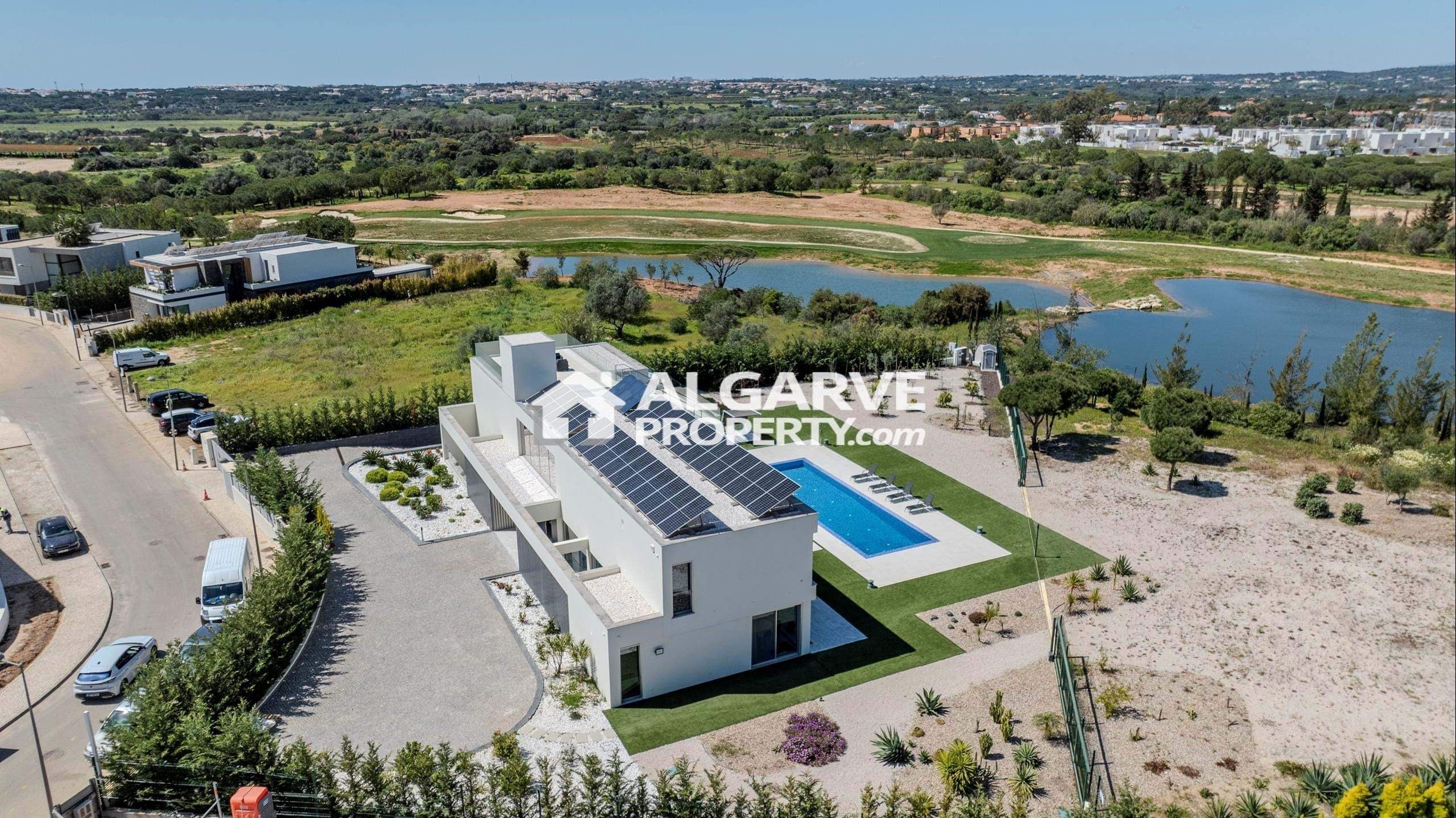 Villa in Quarteira - view 1