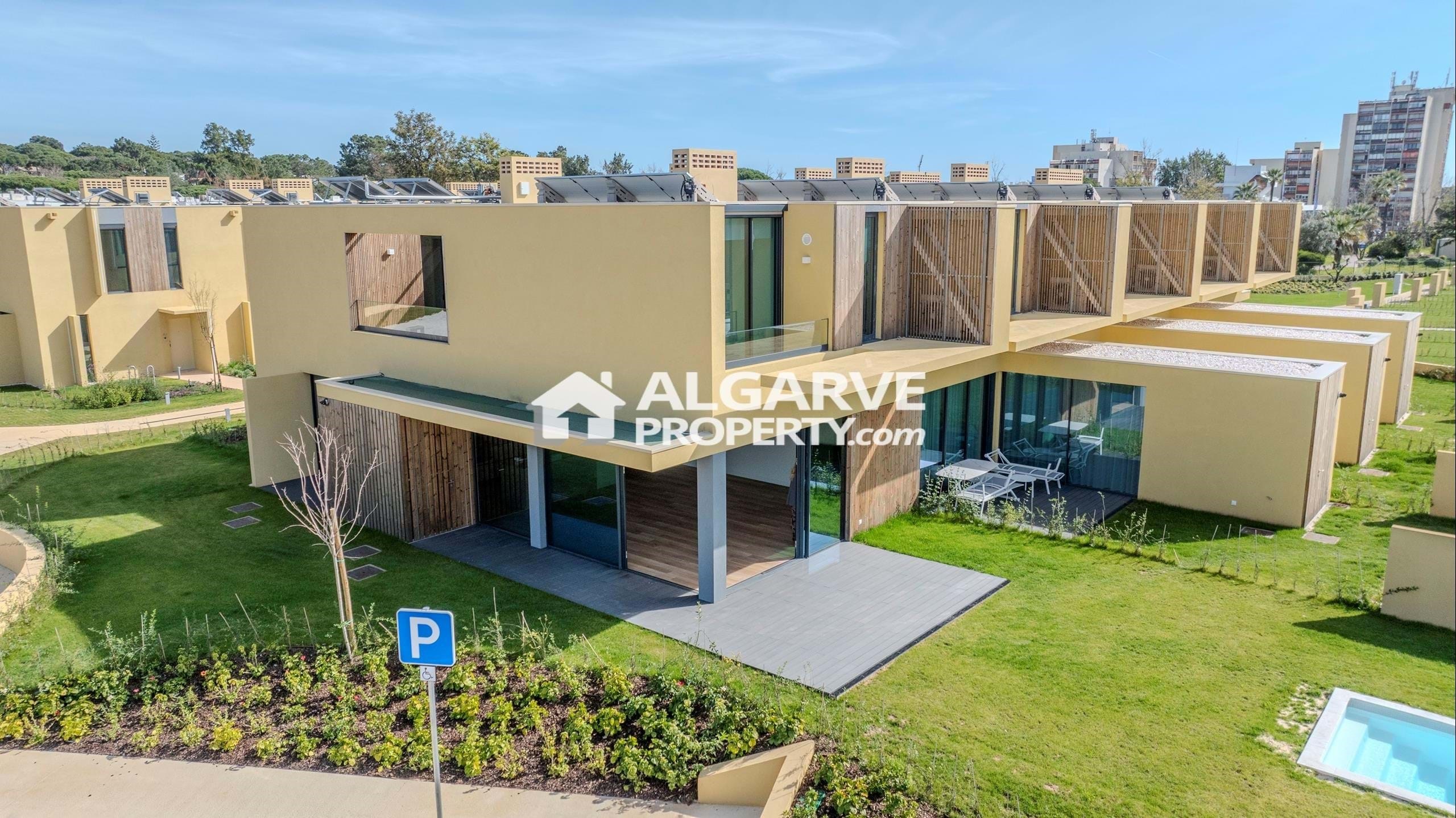 House in Quarteira - view 1