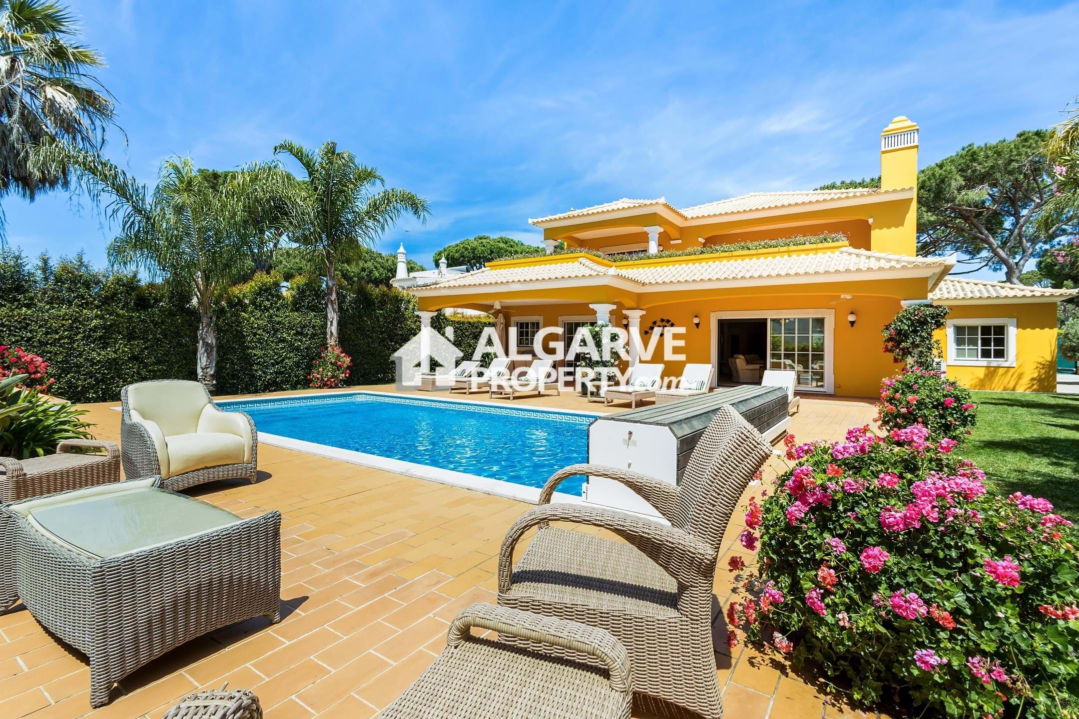 Villa in Quarteira - view 1