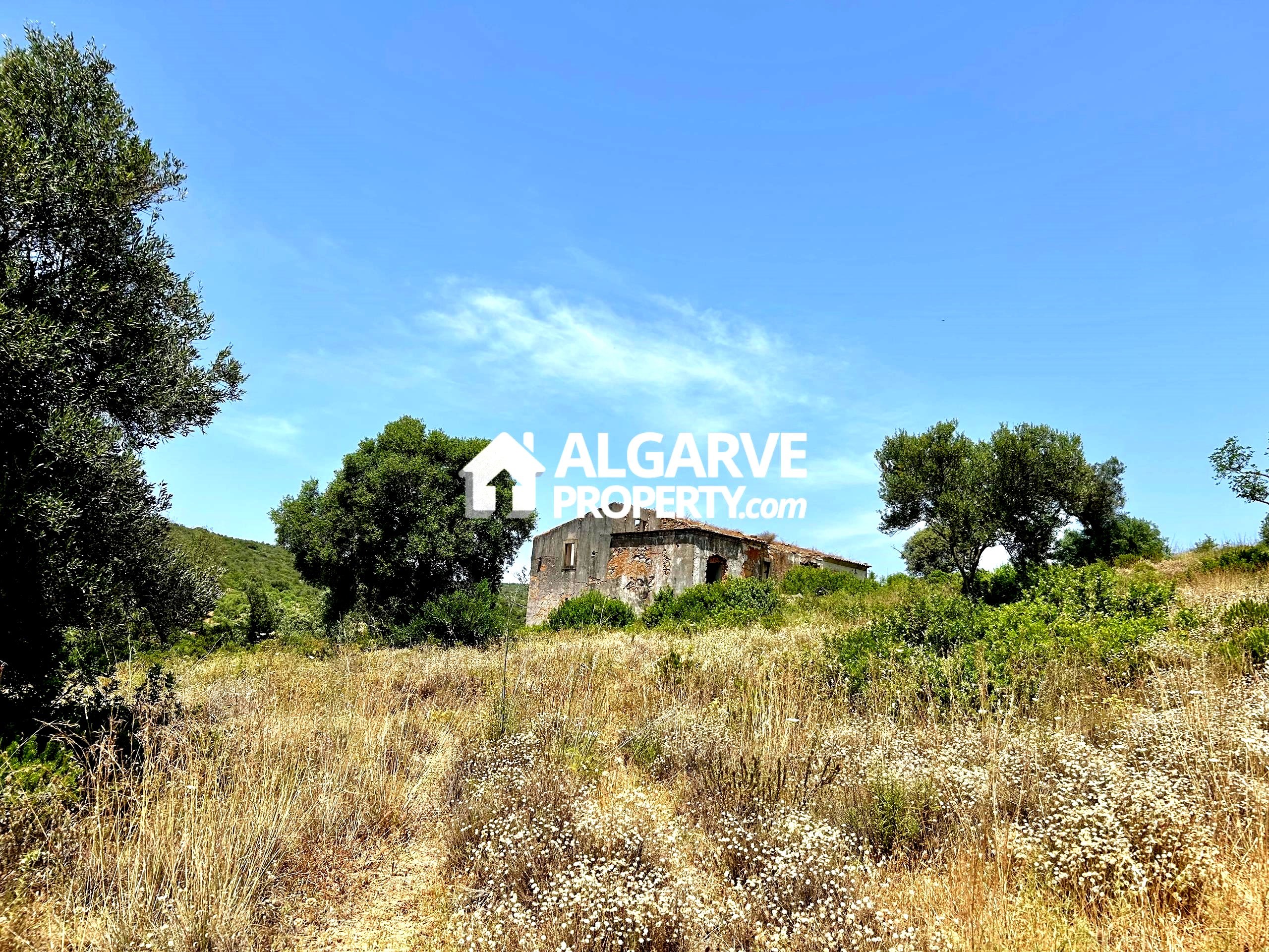 Land in Loule - view 1