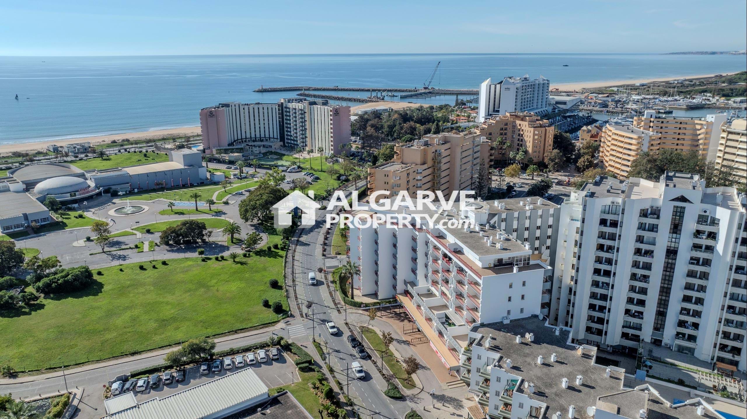 Apartment in Quarteira - view 1