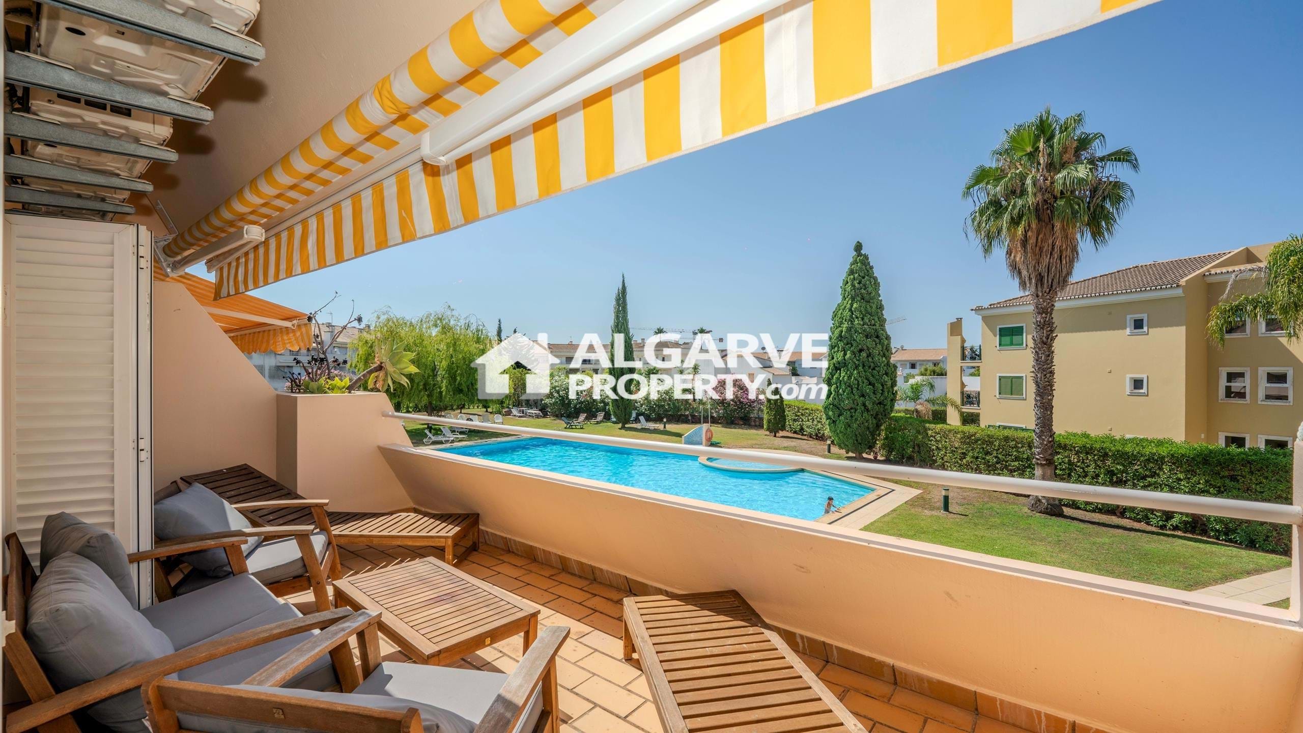 Apartment in Quarteira - view 1